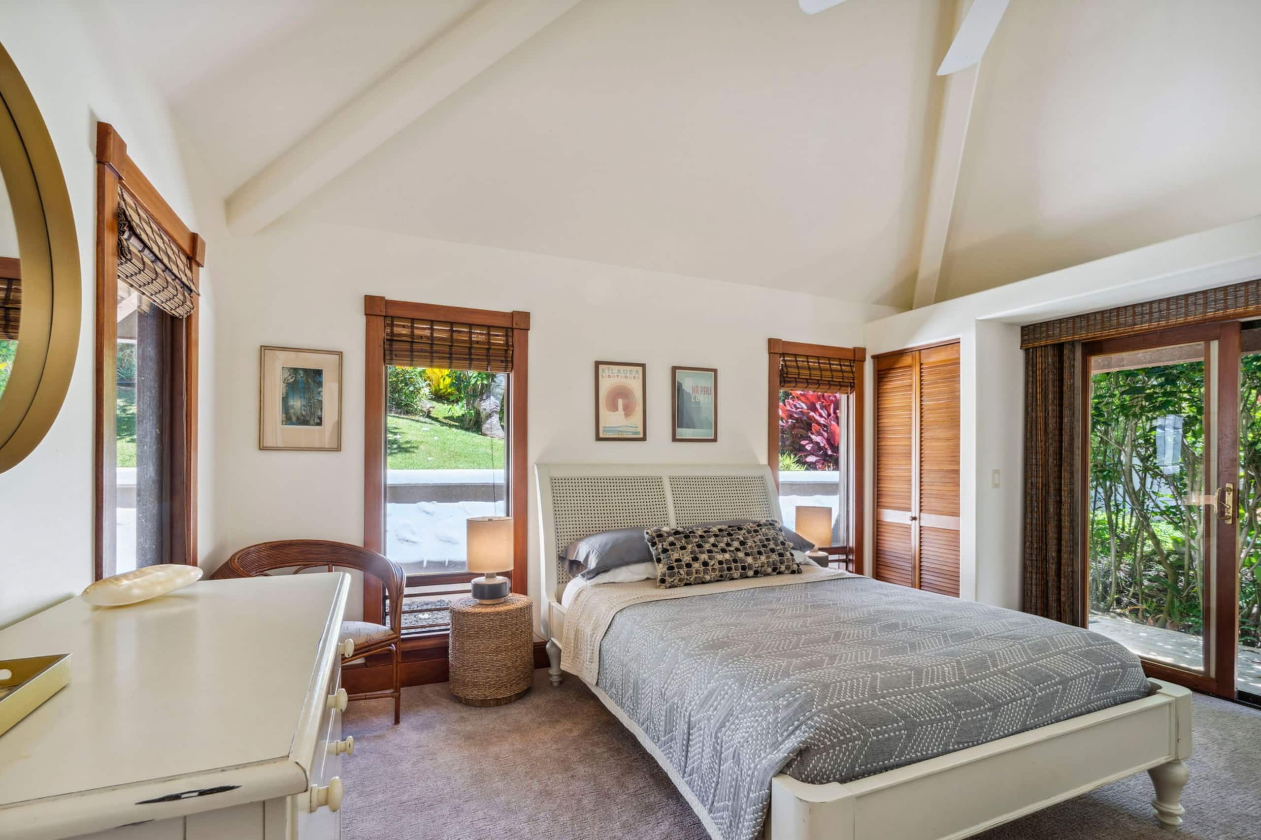Home in Princeville · ★4.84 · 3 bedrooms · 5 beds · 2.5 private baths - Image 33