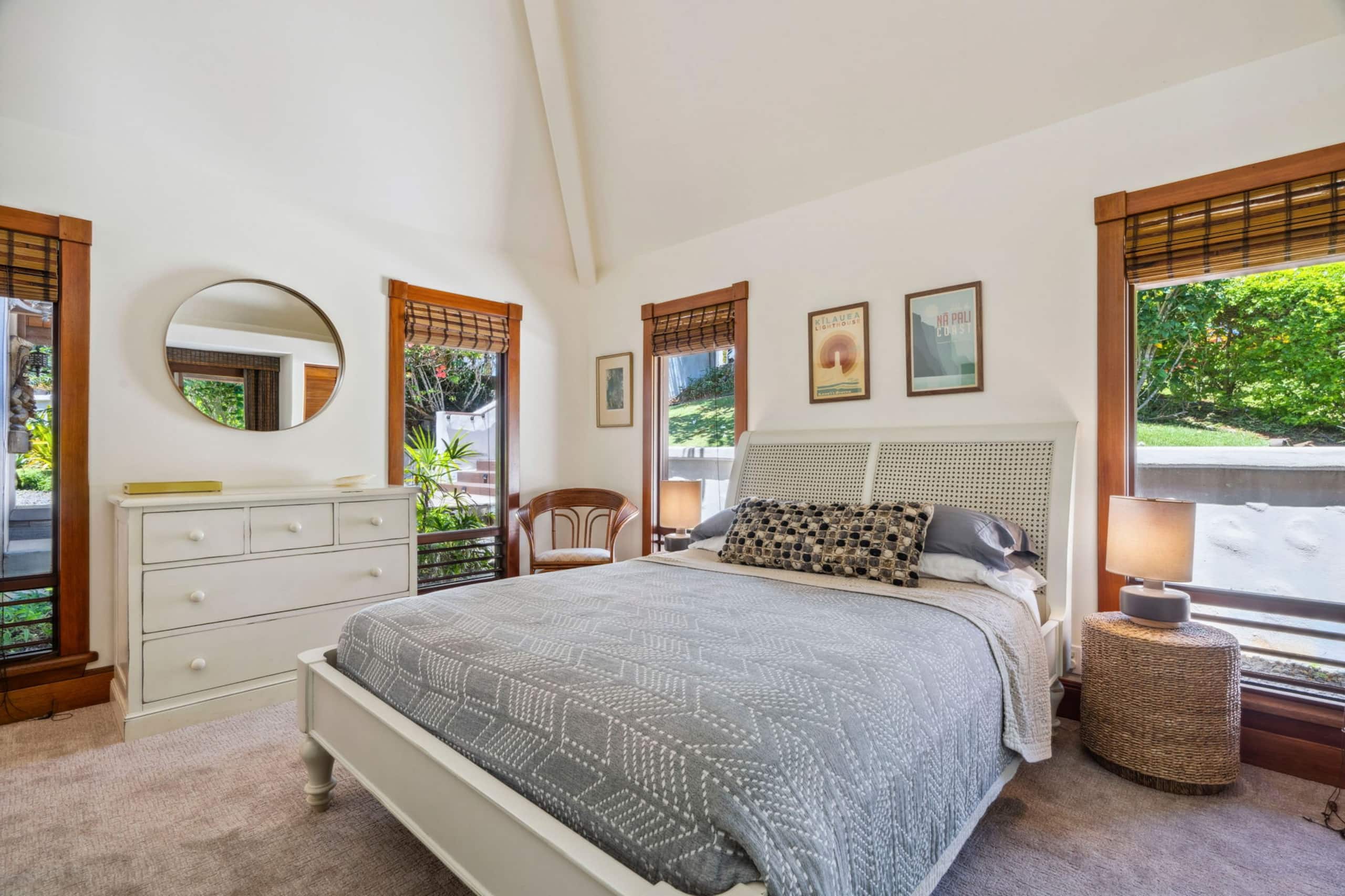 Home in Princeville · ★4.84 · 3 bedrooms · 5 beds · 2.5 private baths - Image 36