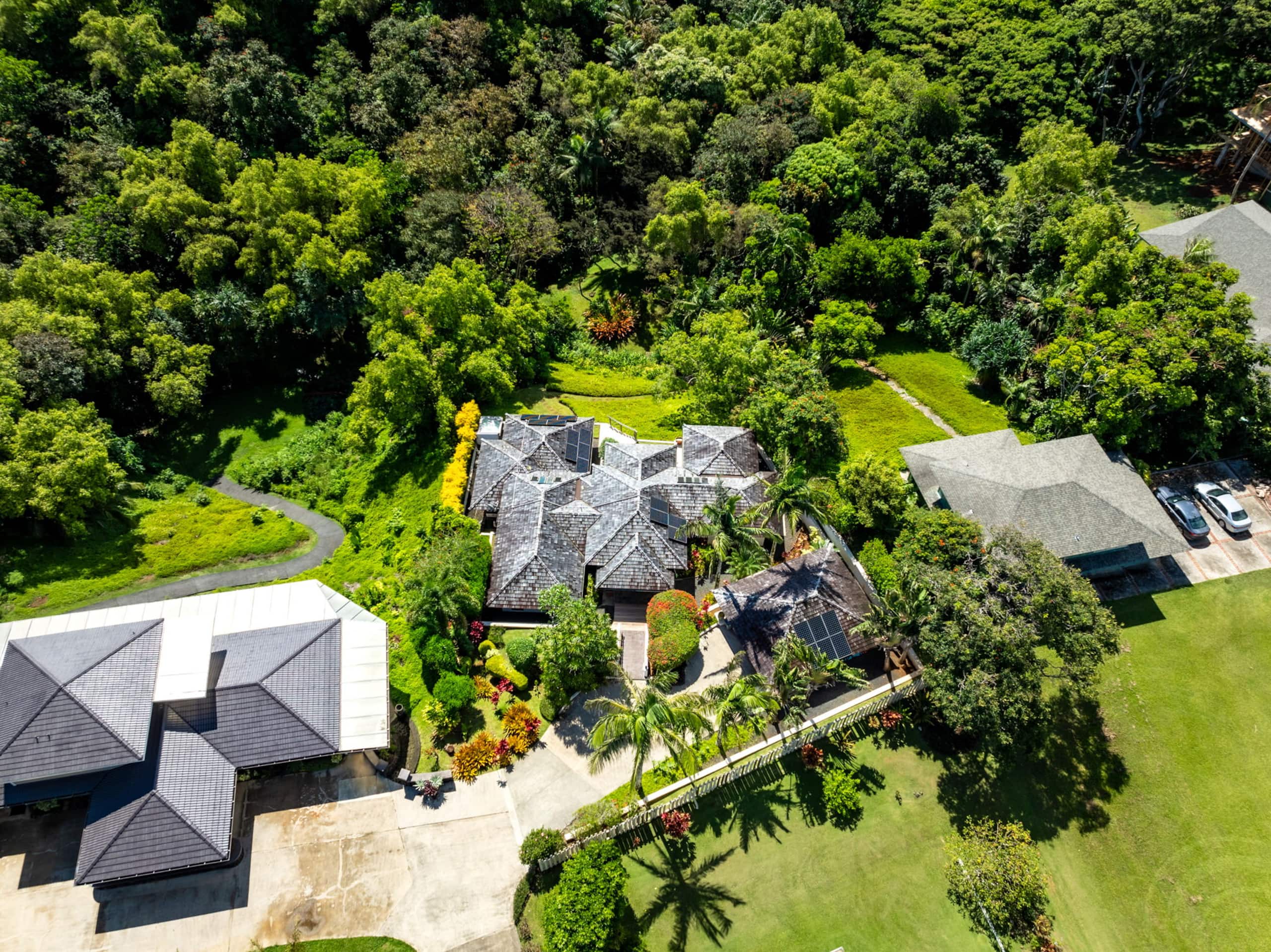 Home in Princeville · ★4.84 · 3 bedrooms · 5 beds · 2.5 private baths - Image 59