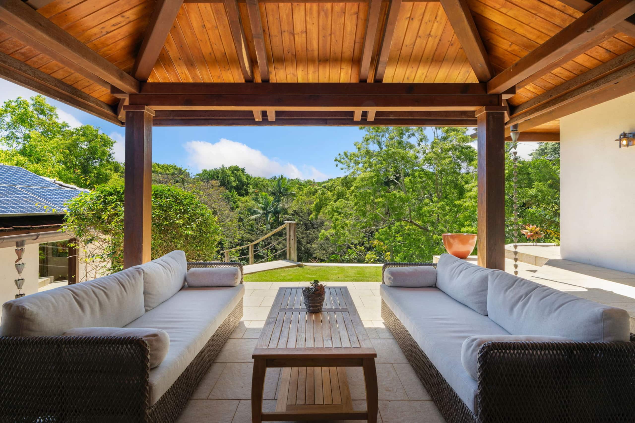 Home in Princeville · ★4.84 · 3 bedrooms · 5 beds · 2.5 private baths - Image 43
