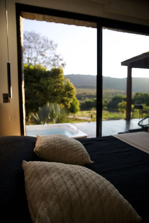 Chalet with a view and complete structure for couples