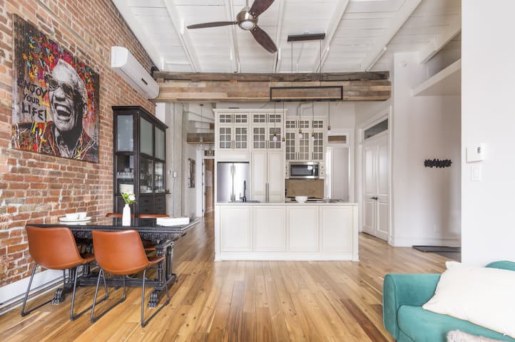 Galeria 2:Spacious 4BR/2BA Getaway•Modern/Relaxing