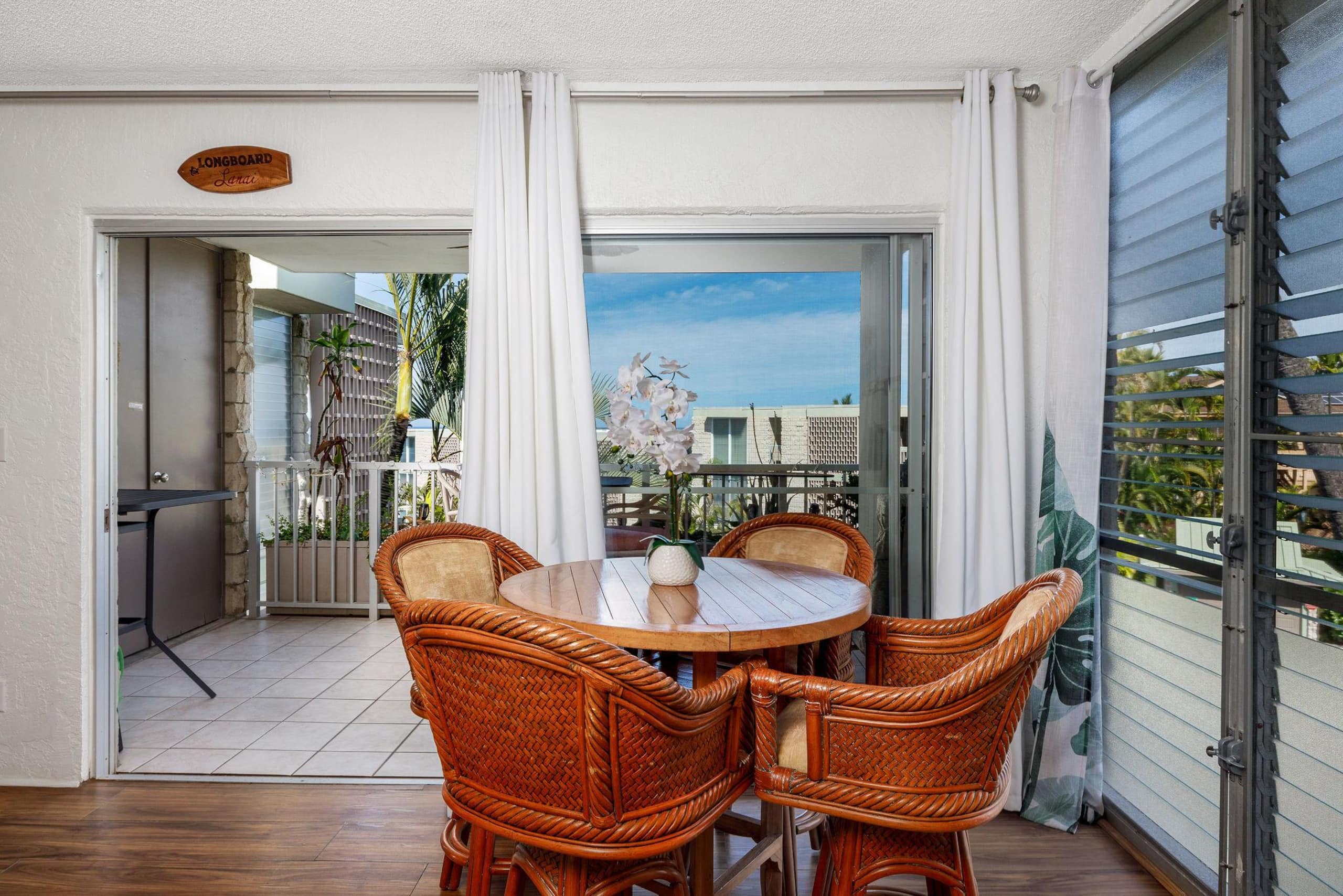 Condo in Kailua-Kona · ★4.63 · 1 bedroom · 2 beds · 1 private bath - Image 12