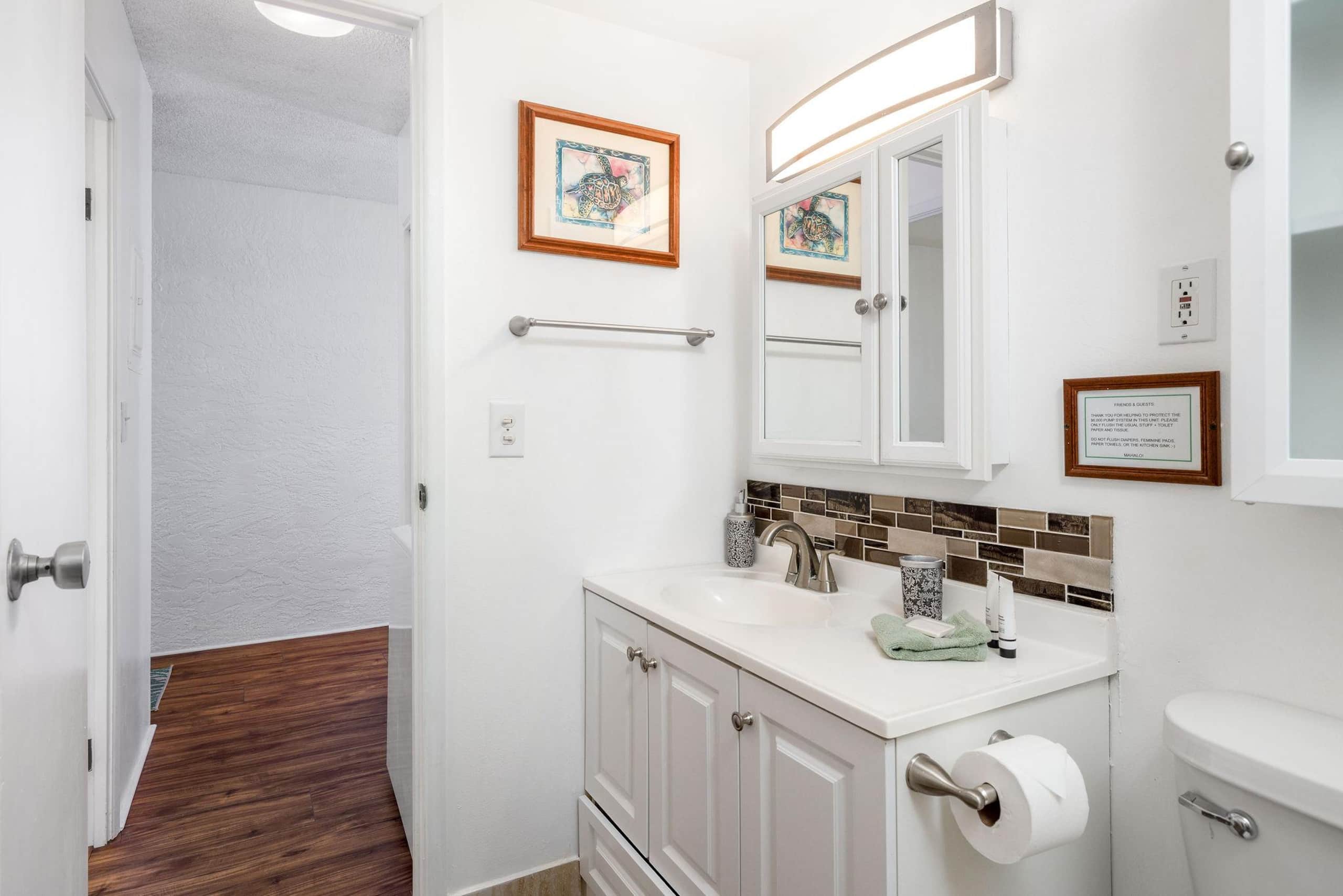 Condo in Kailua-Kona · ★4.63 · 1 bedroom · 2 beds · 1 private bath - Image 17