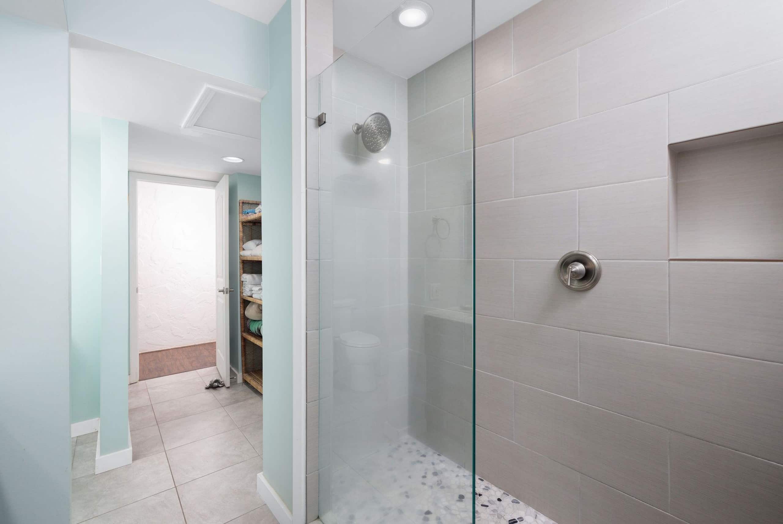 Condo in Kailua-Kona · ★4.7 · 1 bedroom · 2 beds · 1 private bath - Image 16
