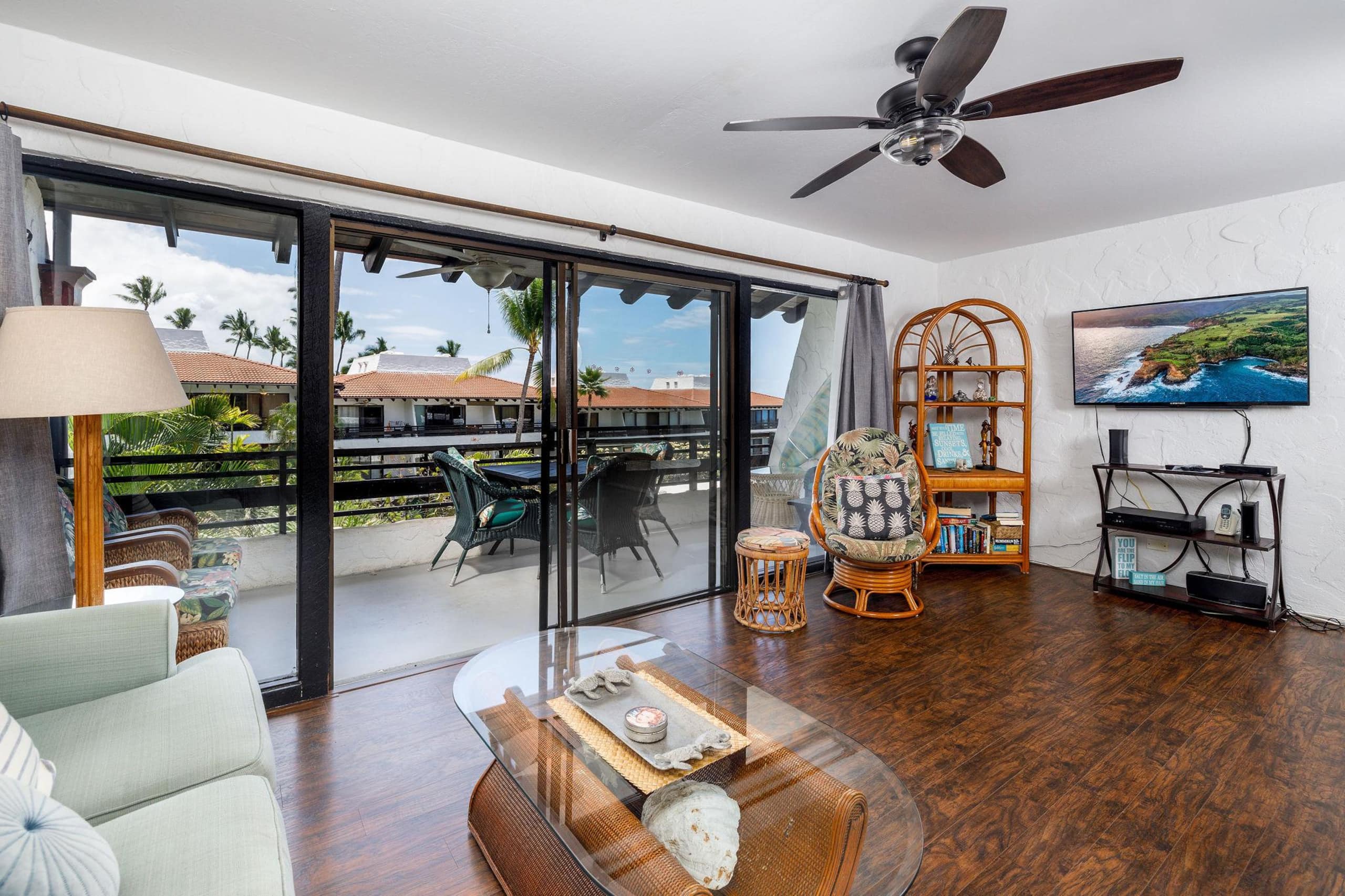 Condo in Kailua-Kona · ★4.7 · 1 bedroom · 2 beds · 1 private bath - Image 6