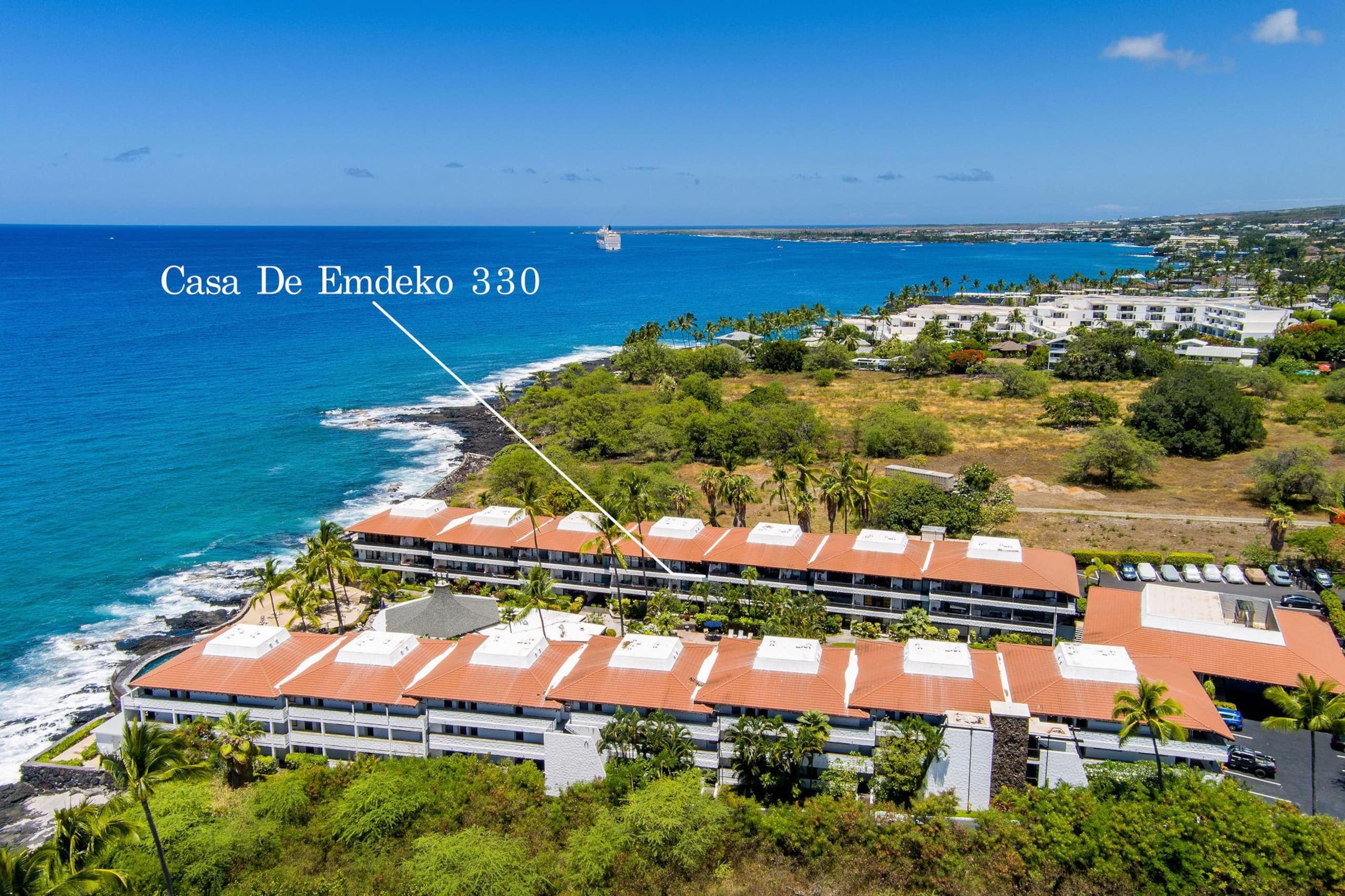 Condo in Kailua-Kona · ★4.7 · 1 bedroom · 2 beds · 1 private bath - Image 20