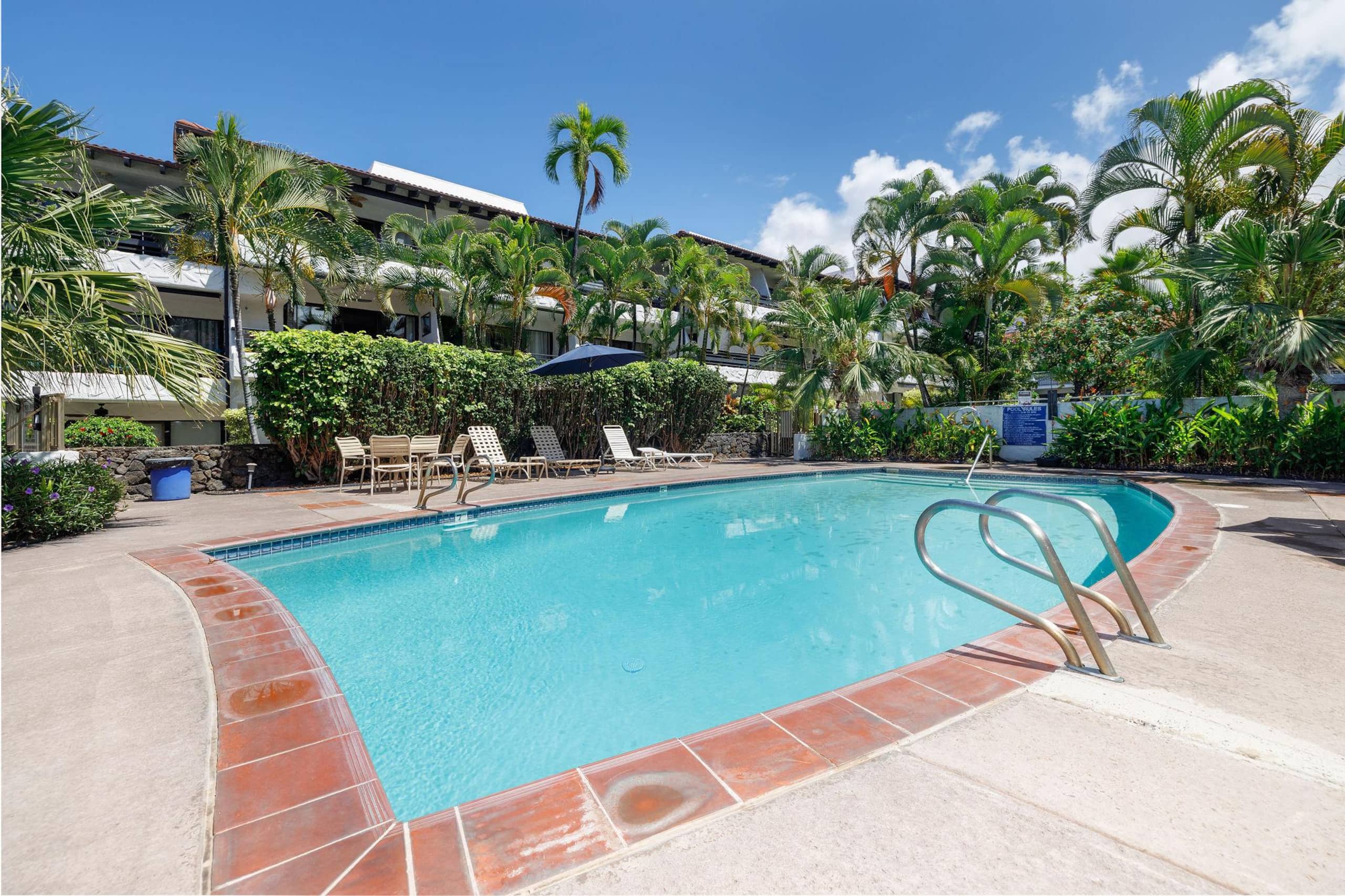 Condo in Kailua-Kona · ★4.7 · 1 bedroom · 2 beds · 1 private bath - Image 21