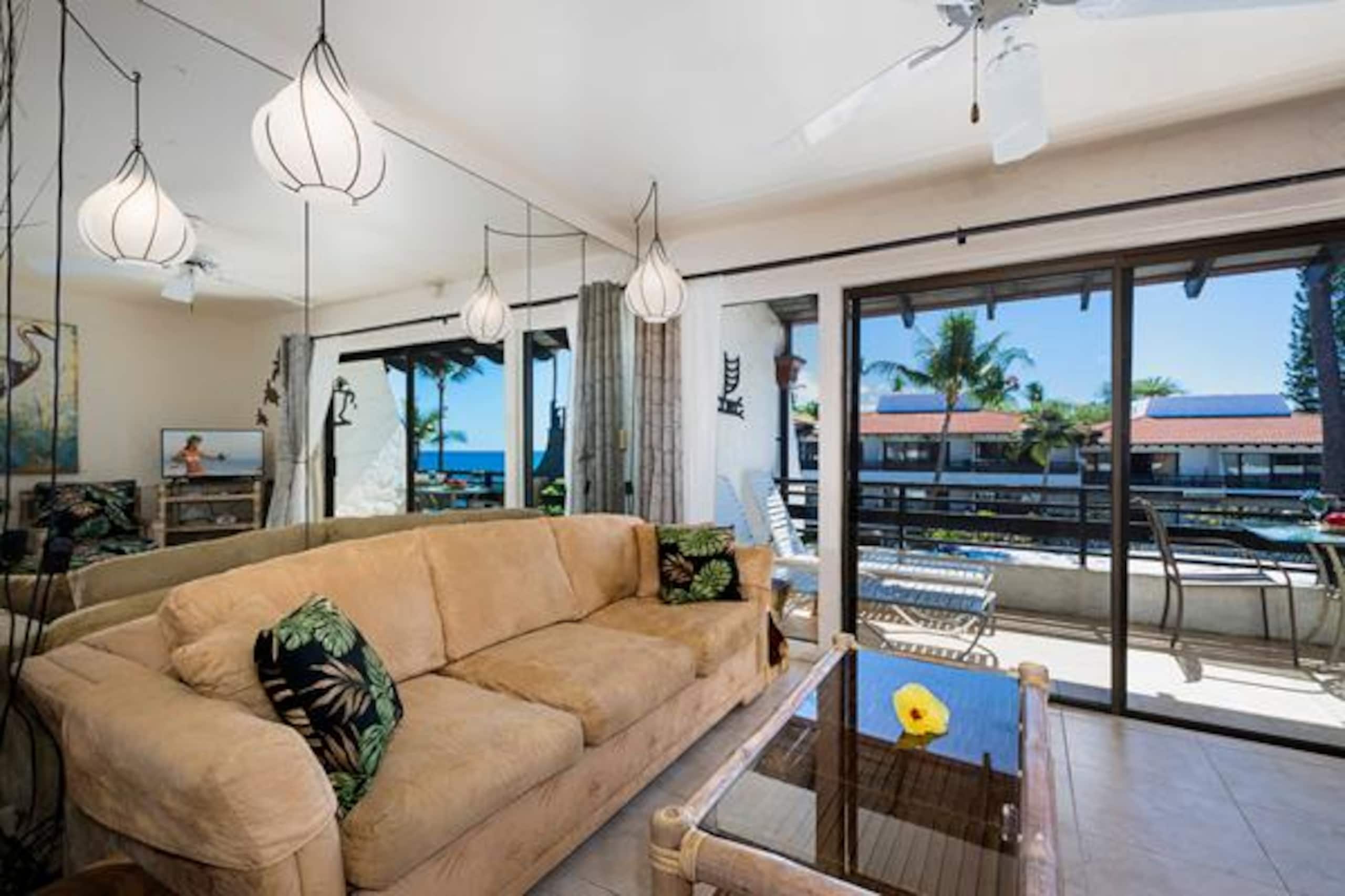 Condo in Kailua-Kona · ★4.88 · 1 bedroom · 2 beds · 1 private bath - Image 5