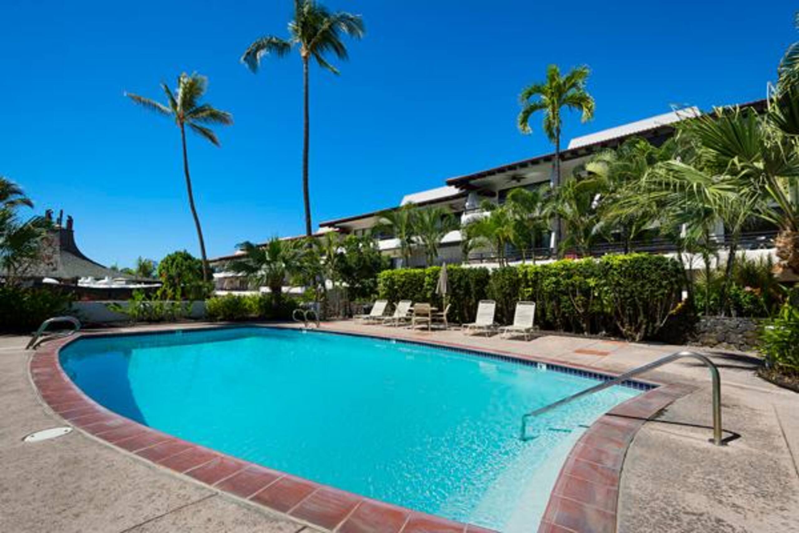 Condo in Kailua-Kona · ★4.88 · 1 bedroom · 2 beds · 1 private bath - Image 15
