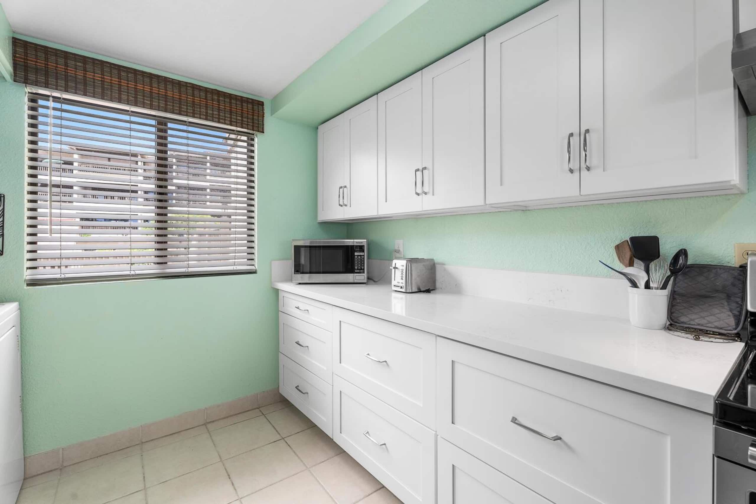 Condo in Kailua-Kona · ★4.71 · 2 bedrooms · 3 beds · 2 baths - Image 15