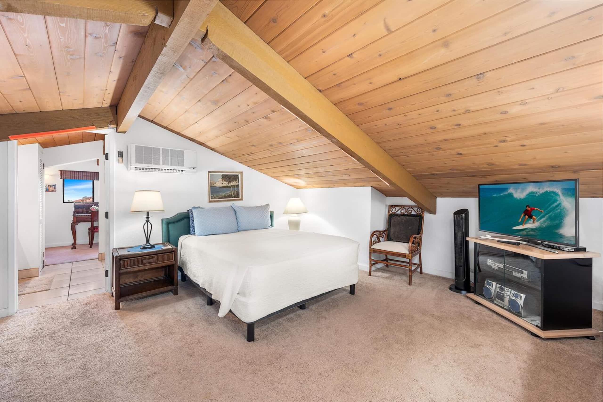 Condo in Kailua-Kona · ★4.71 · 2 bedrooms · 3 beds · 2 baths - Image 25