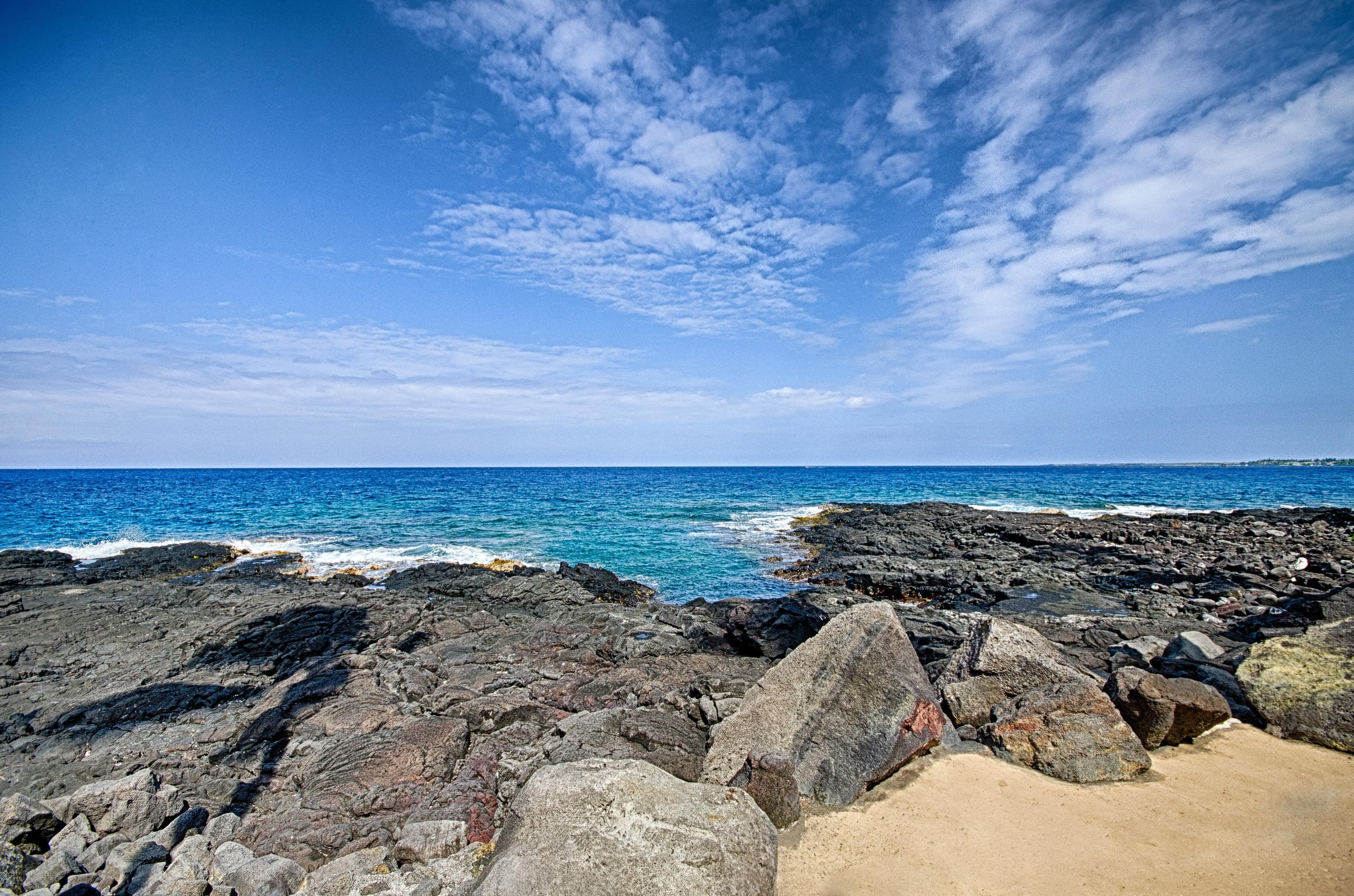 Condo in Kailua-Kona · ★4.4 · 1 bedroom · 2 beds · 1 private bath - Image 30