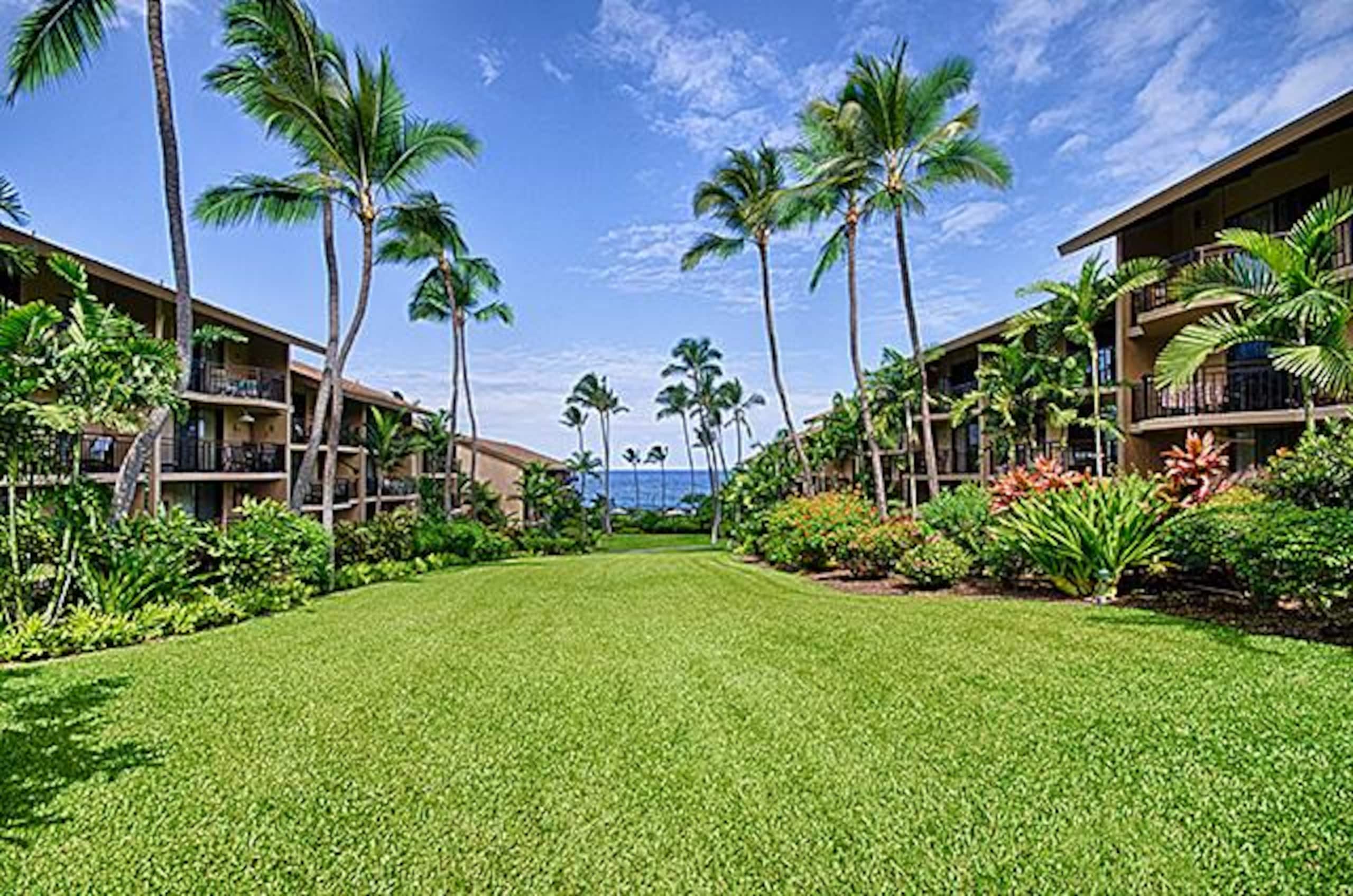 Condo in Kailua-Kona · ★4.4 · 1 bedroom · 2 beds · 1 private bath - Image 27