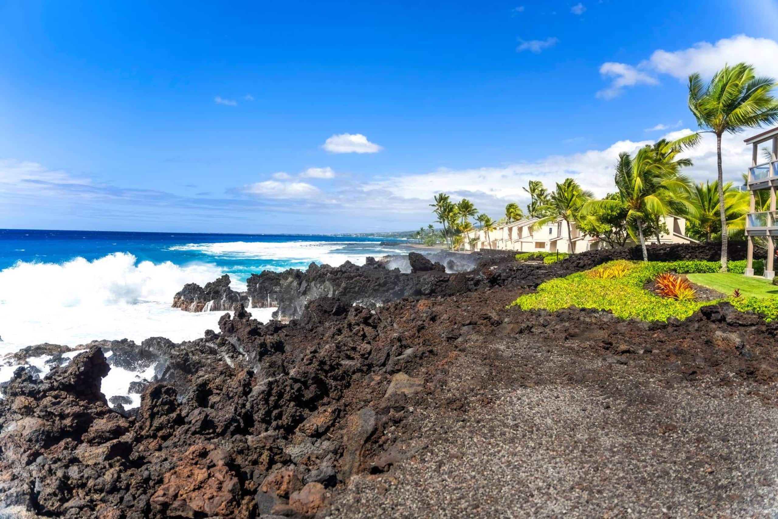 Condo in Kailua-Kona · ★4.75 · 2 bedrooms · 3 beds · 2 private baths - Image 38
