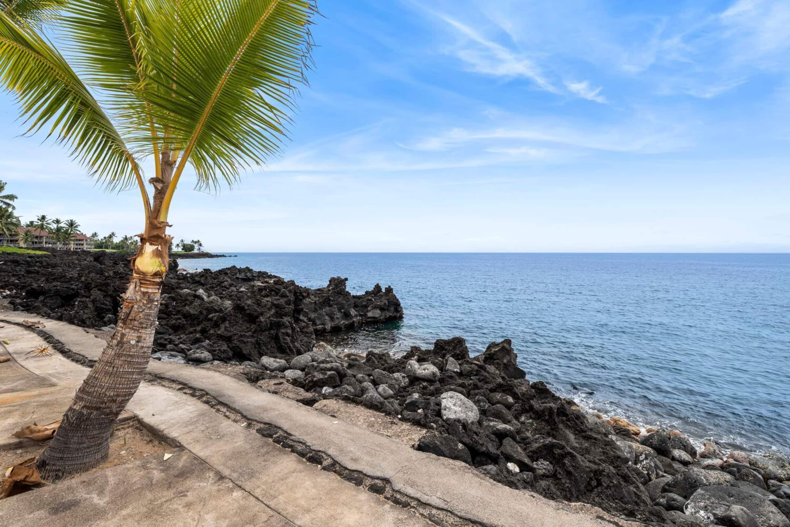 Condo in Kailua-Kona · ★4.75 · 2 bedrooms · 3 beds · 2 private baths - Image 20
