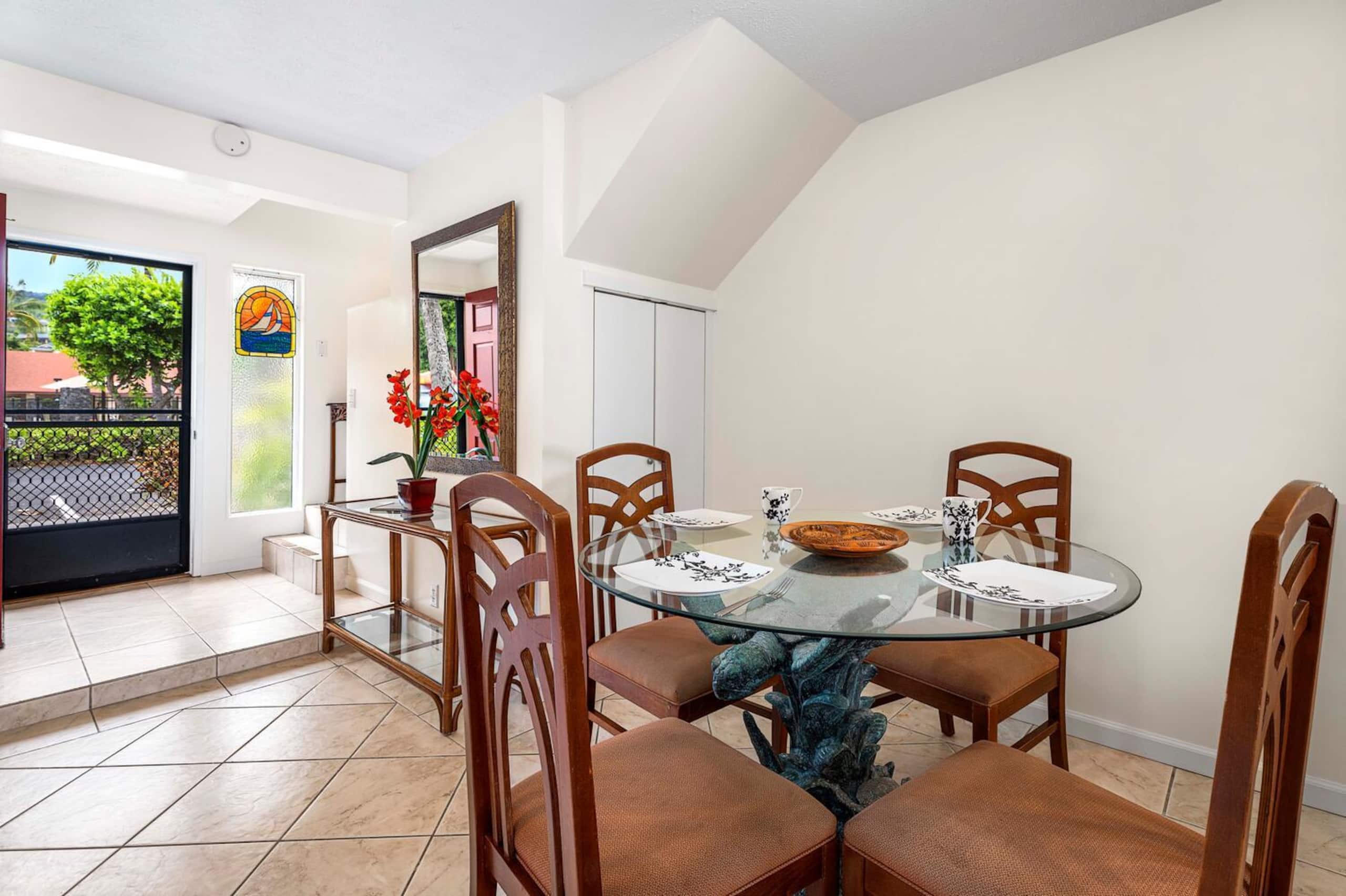 Condo in Kailua-Kona · ★4.75 · 2 bedrooms · 3 beds · 2 private baths - Image 10