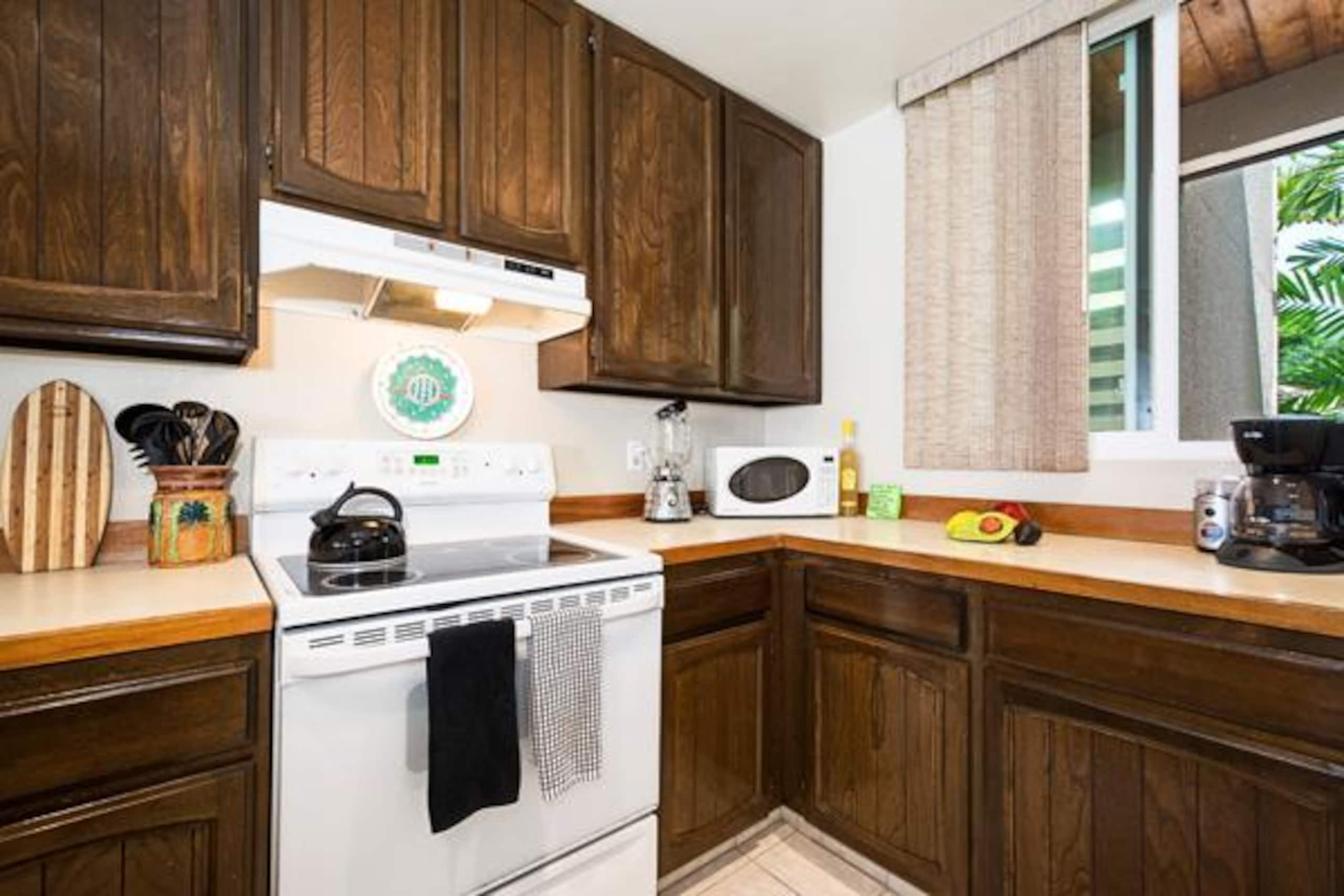 Condo in Kailua-Kona · ★4.76 · 2 bedrooms · 3 beds · 2 baths - Image 16