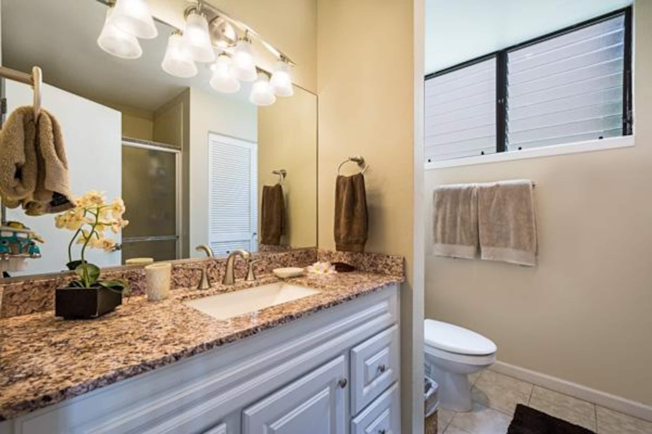 Condo in Kailua-Kona · ★4.76 · 2 bedrooms · 3 beds · 2 baths - Image 9
