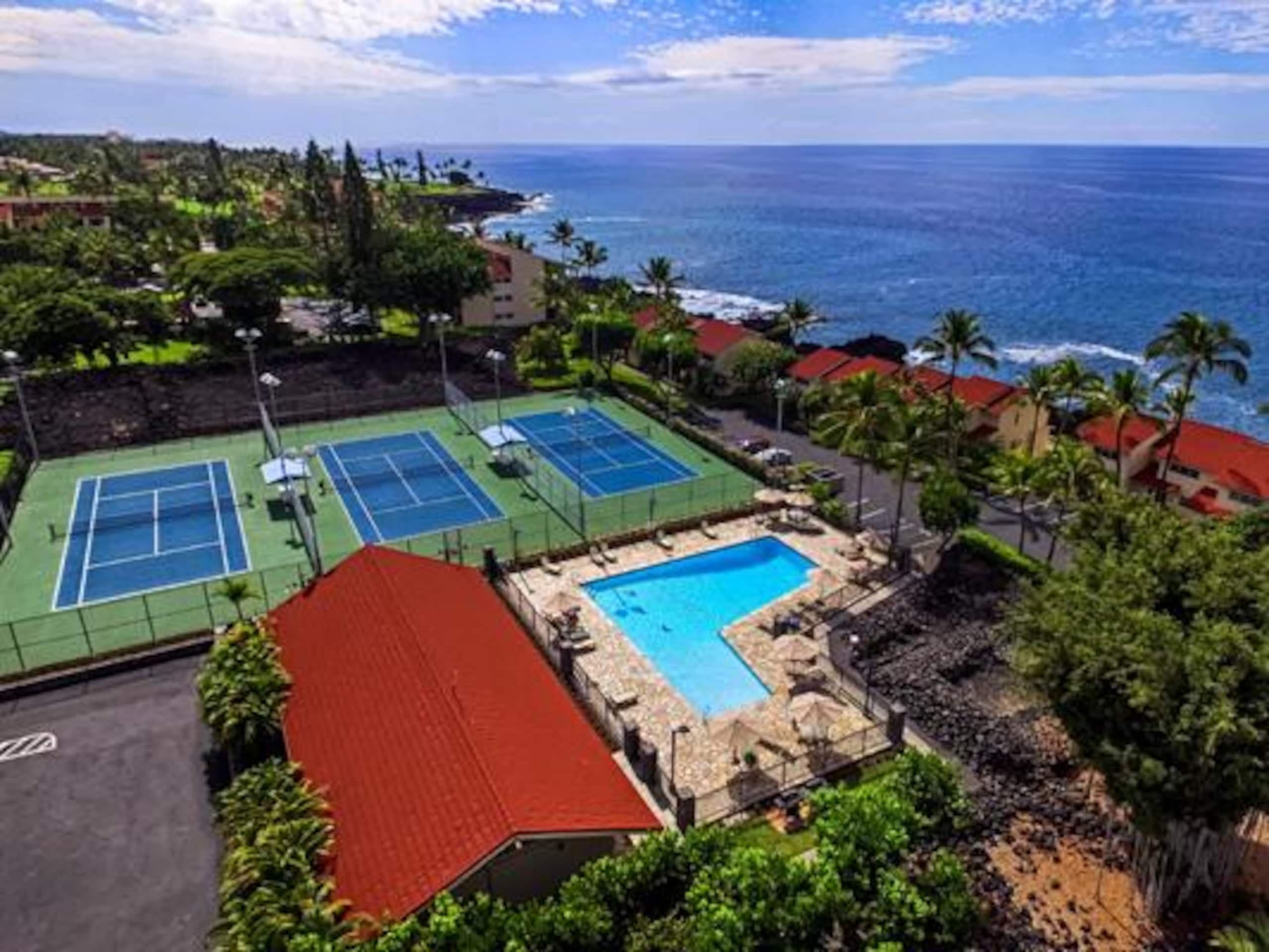 Condo in Kailua-Kona · ★4.76 · 2 bedrooms · 3 beds · 2 baths - Image 24