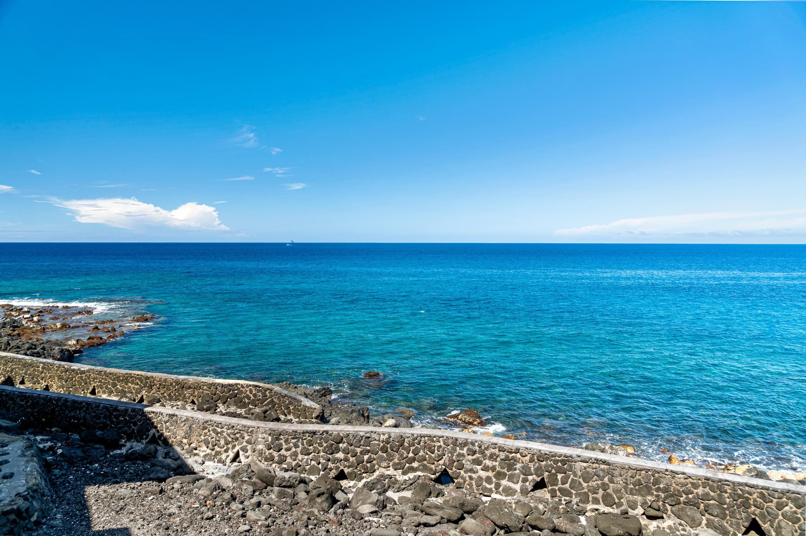 Condo in Kailua-Kona · ★4.68 · 2 bedrooms · 4 beds · 2 private baths - Image 33