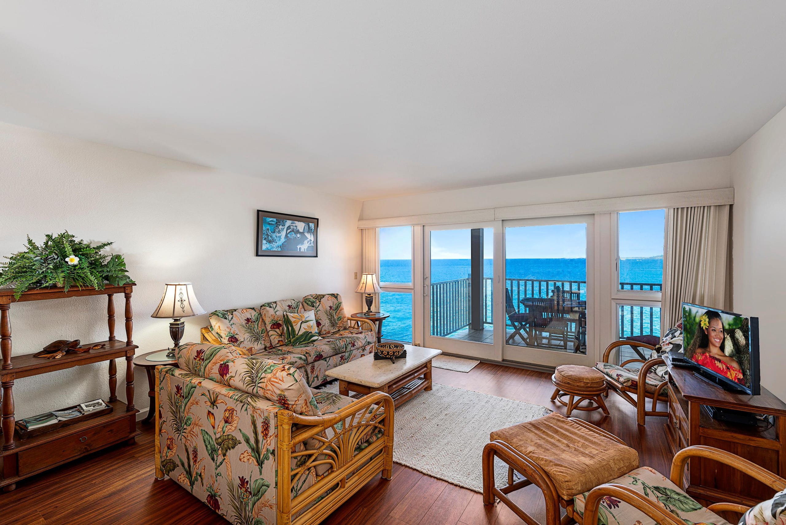 Condo in Kailua-Kona · ★4.68 · 2 bedrooms · 4 beds · 2 private baths - Image 4