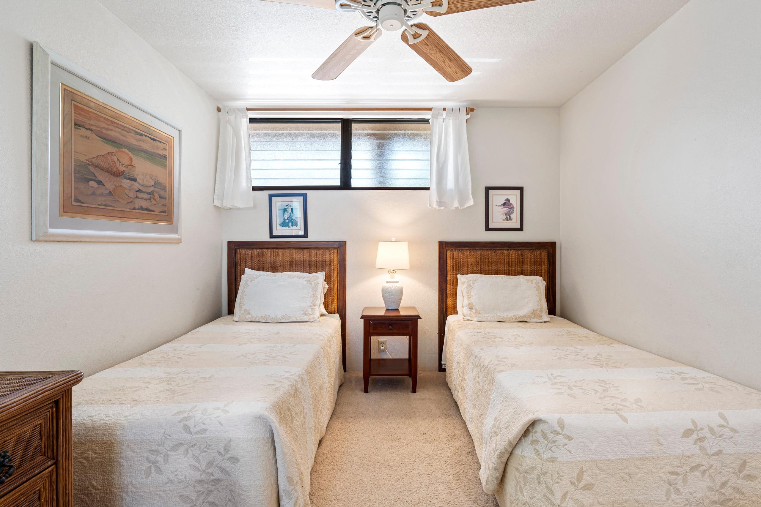 Condo in Kailua-Kona · ★4.68 · 2 bedrooms · 4 beds · 2 private baths - Image 16