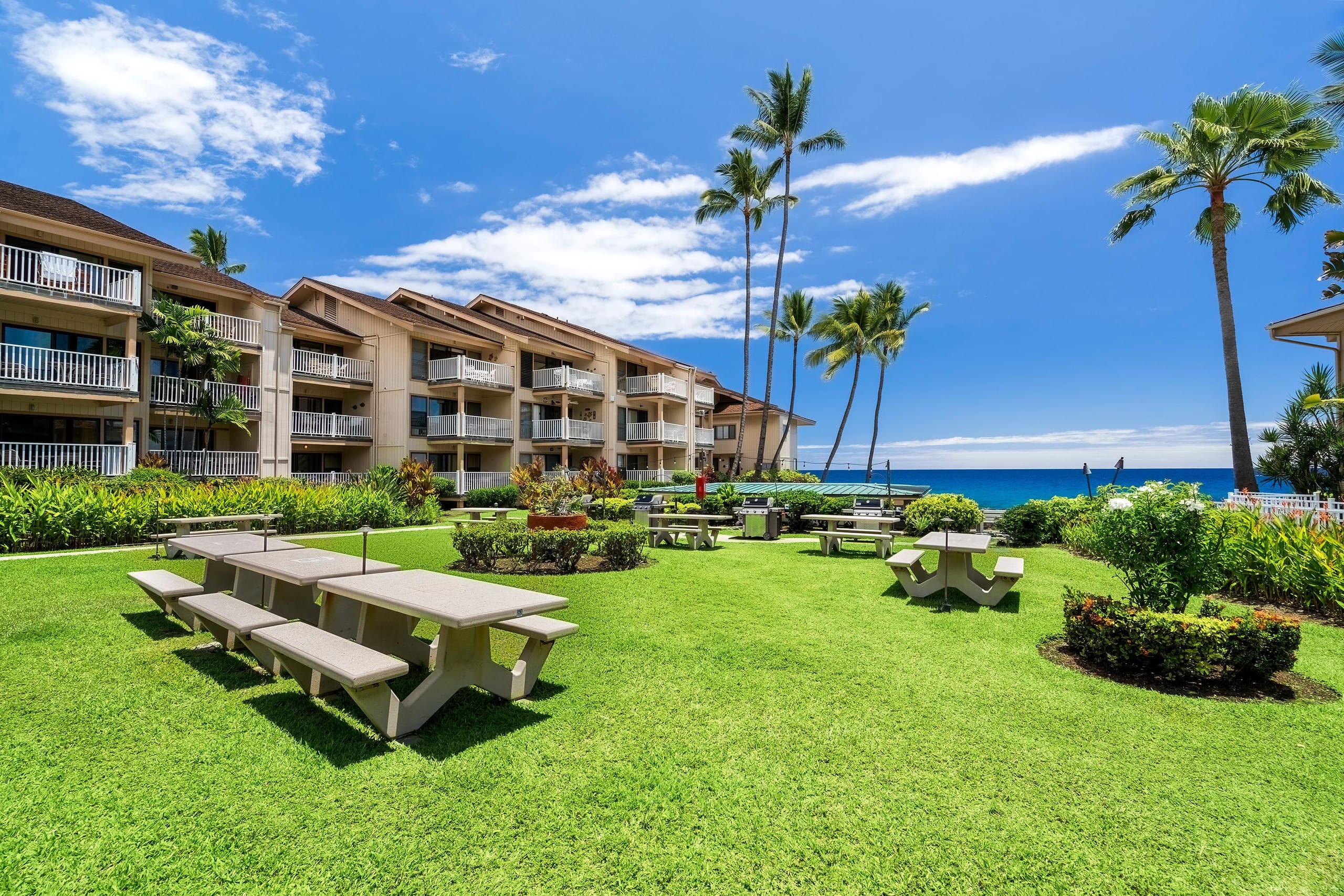 Condo in Kailua-Kona · ★4.68 · 2 bedrooms · 4 beds · 2 private baths - Image 30