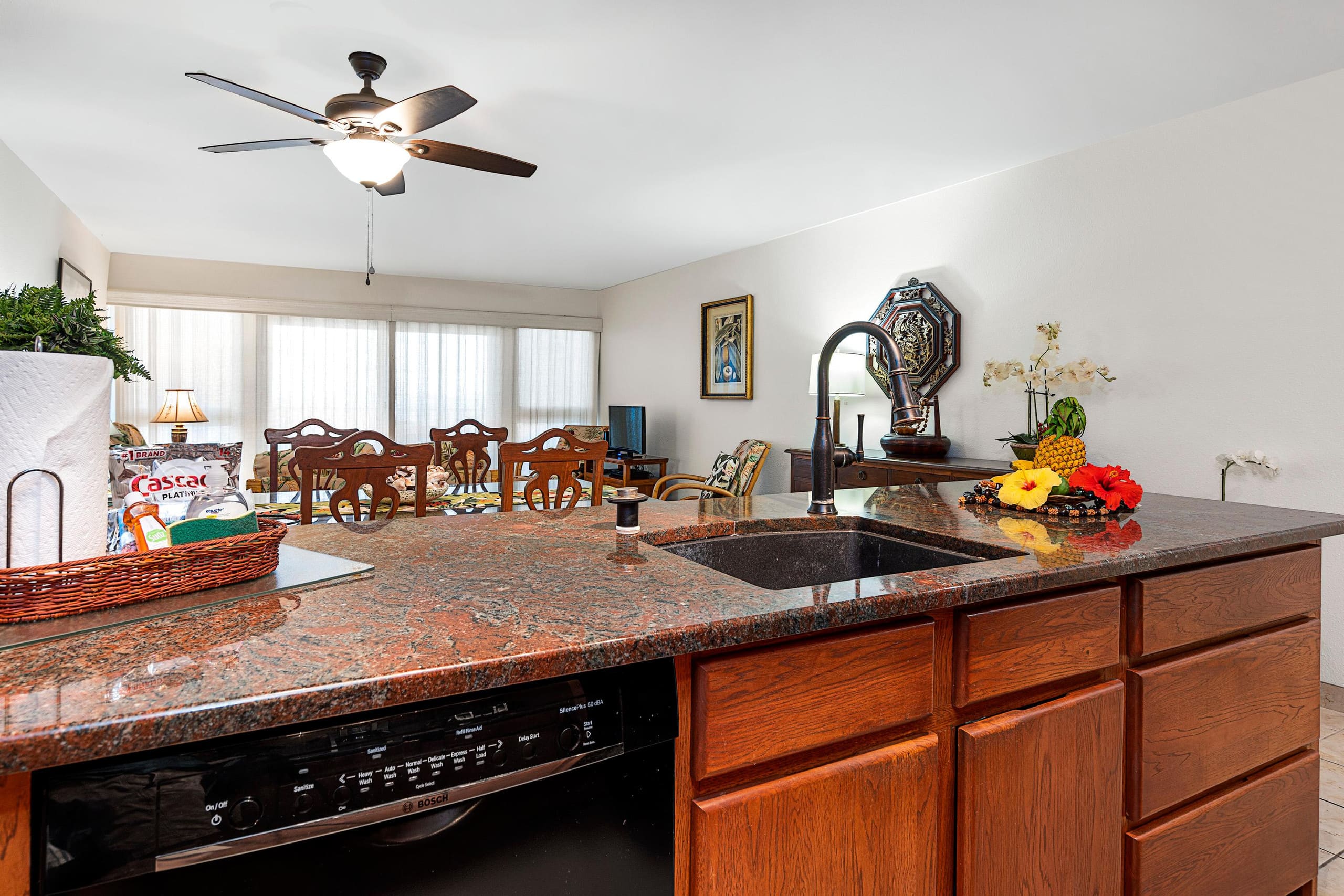 Condo in Kailua-Kona · ★4.68 · 2 bedrooms · 4 beds · 2 private baths - Image 11