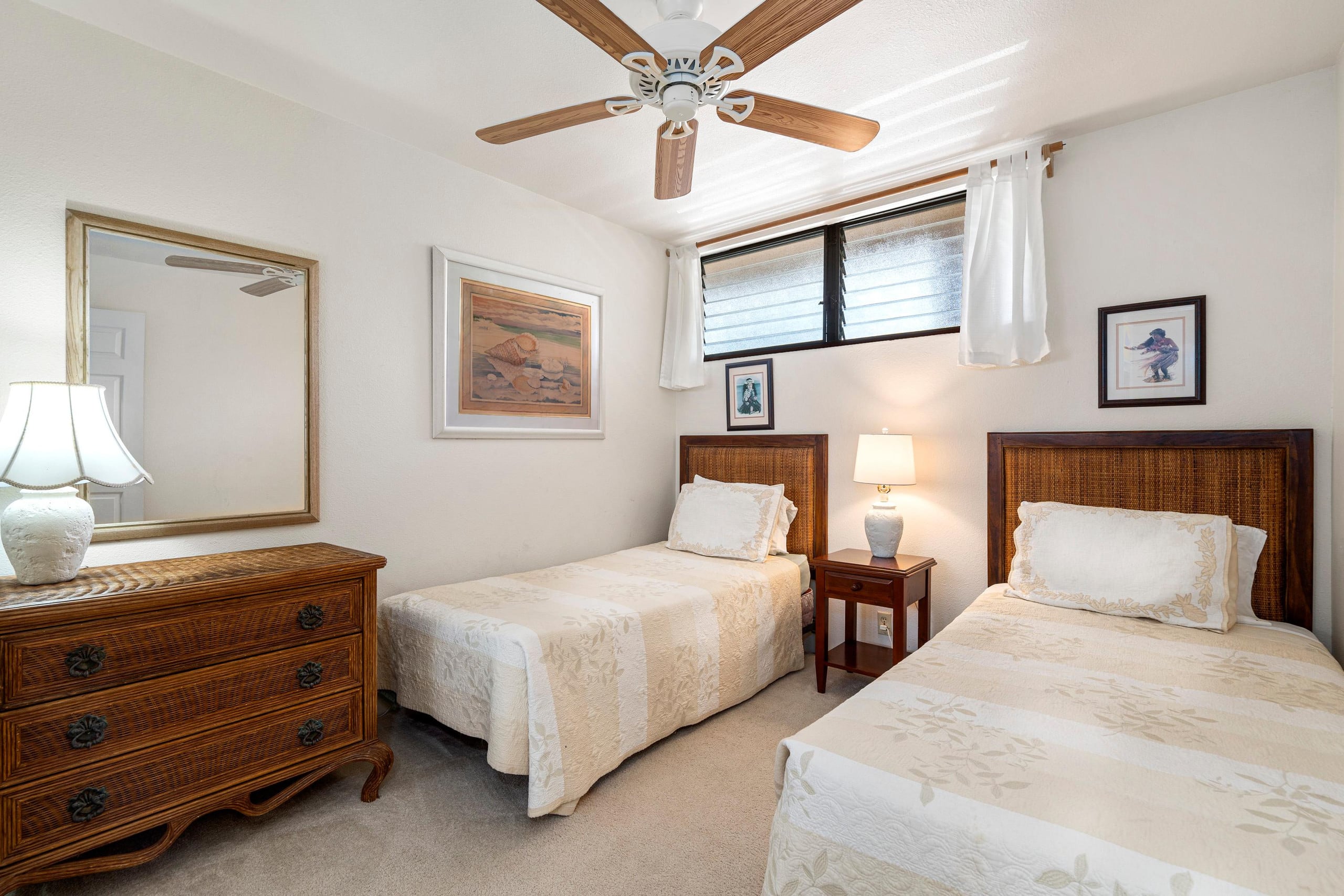 Condo in Kailua-Kona · ★4.68 · 2 bedrooms · 4 beds · 2 private baths - Image 17