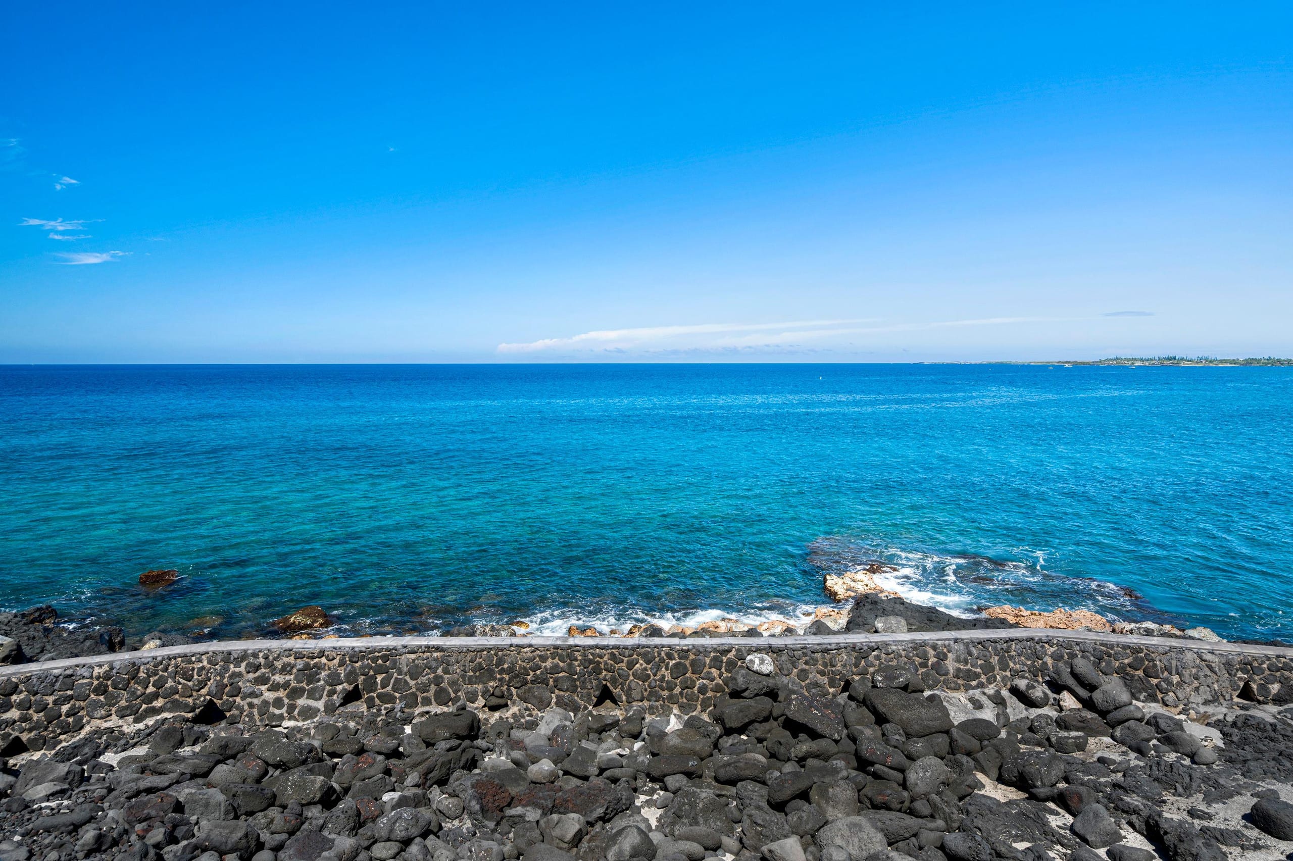 Condo in Kailua-Kona · ★4.68 · 2 bedrooms · 4 beds · 2 private baths - Image 24