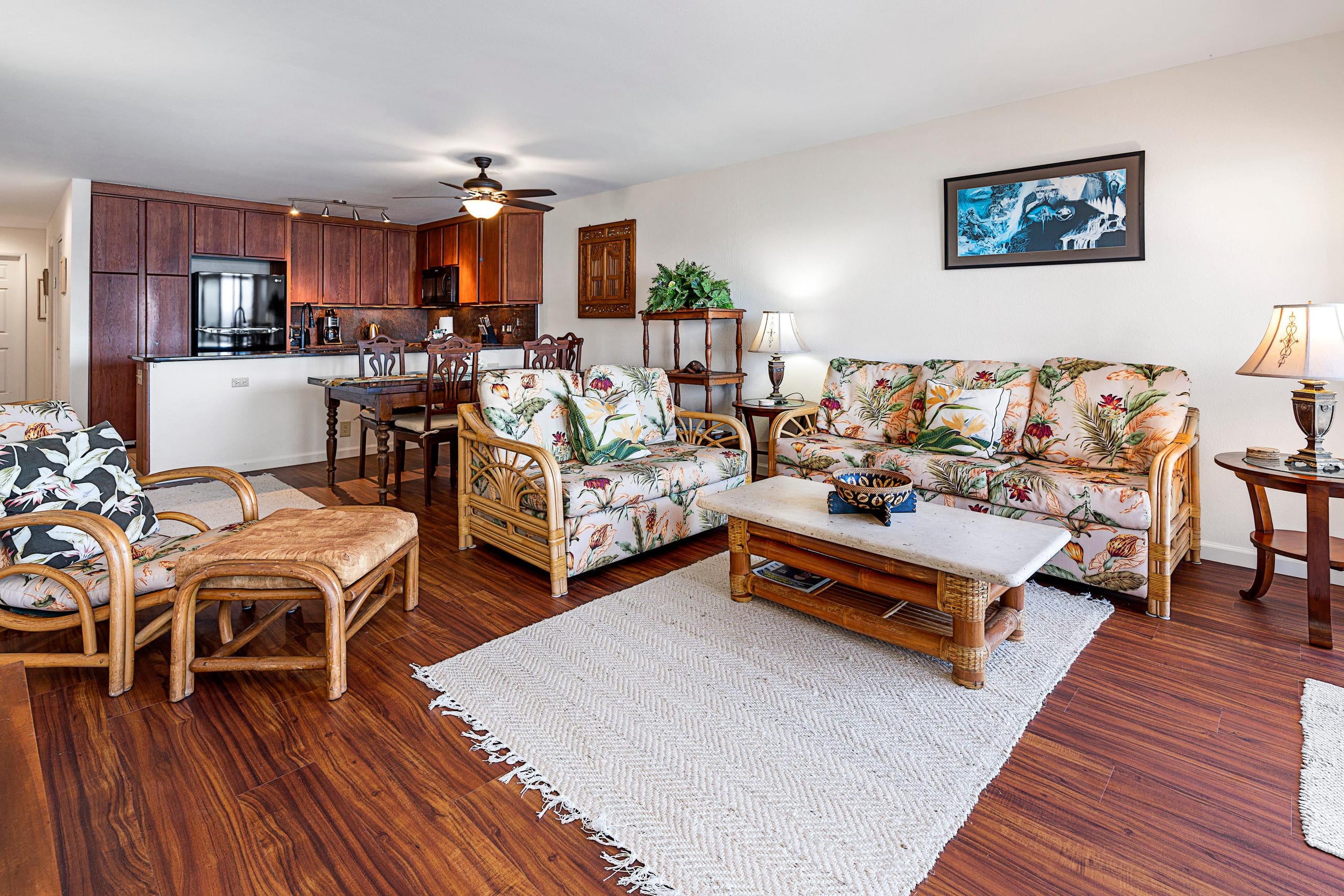 Condo in Kailua-Kona · ★4.68 · 2 bedrooms · 4 beds · 2 private baths - Image 6