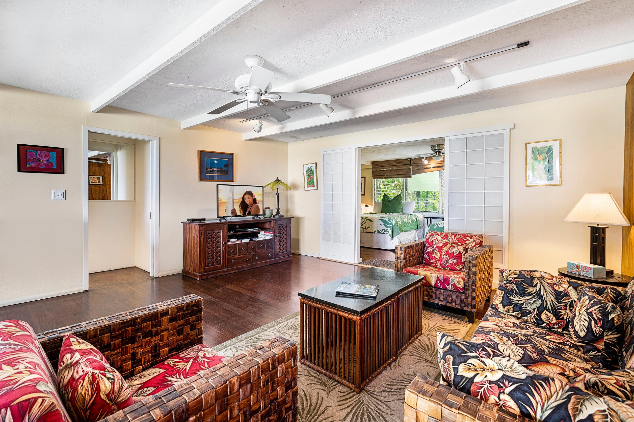 Home in Kailua-Kona · ★4.38 · 3 bedrooms · 5 beds · 3 baths - Image 10