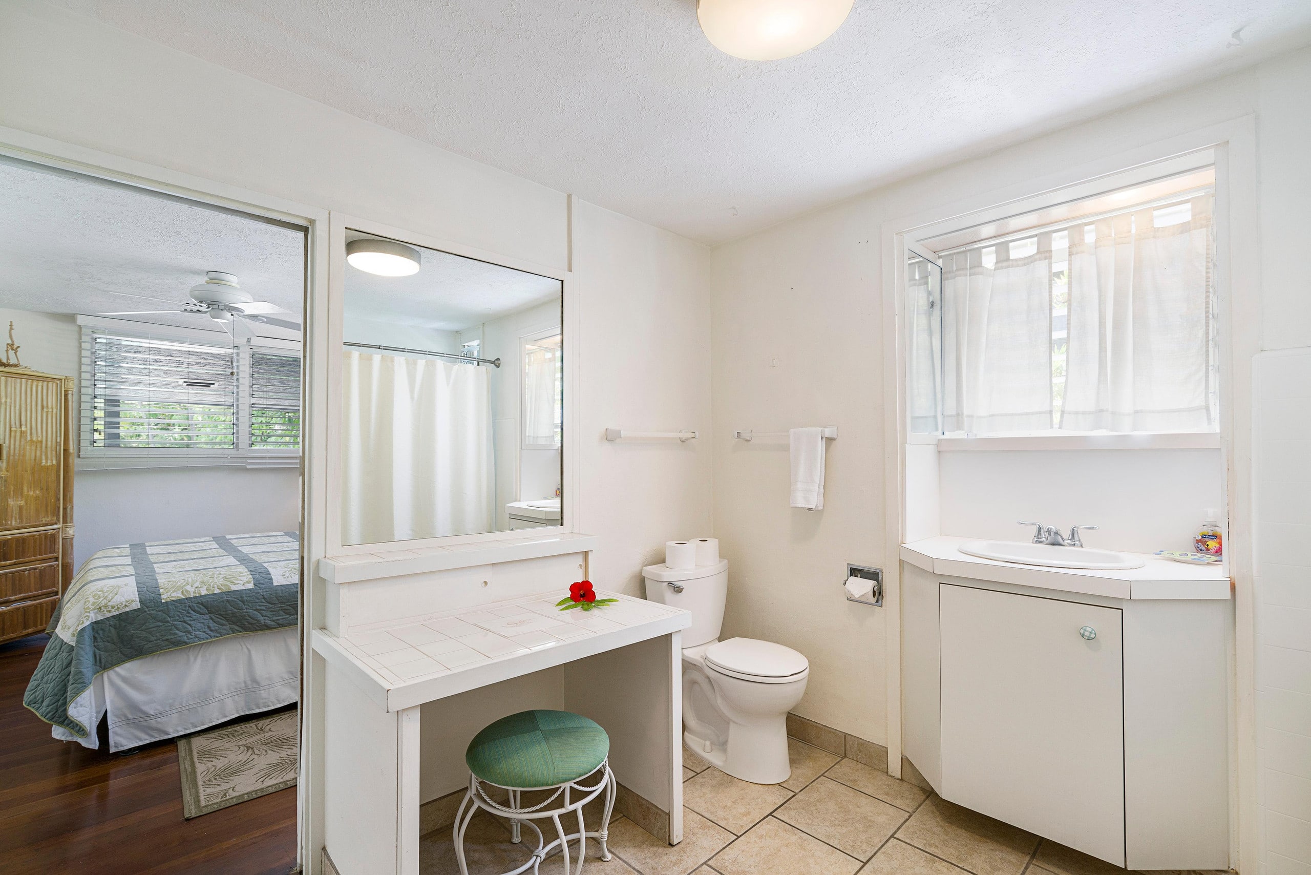 Home in Kailua-Kona · ★4.38 · 3 bedrooms · 5 beds · 3 baths - Image 19