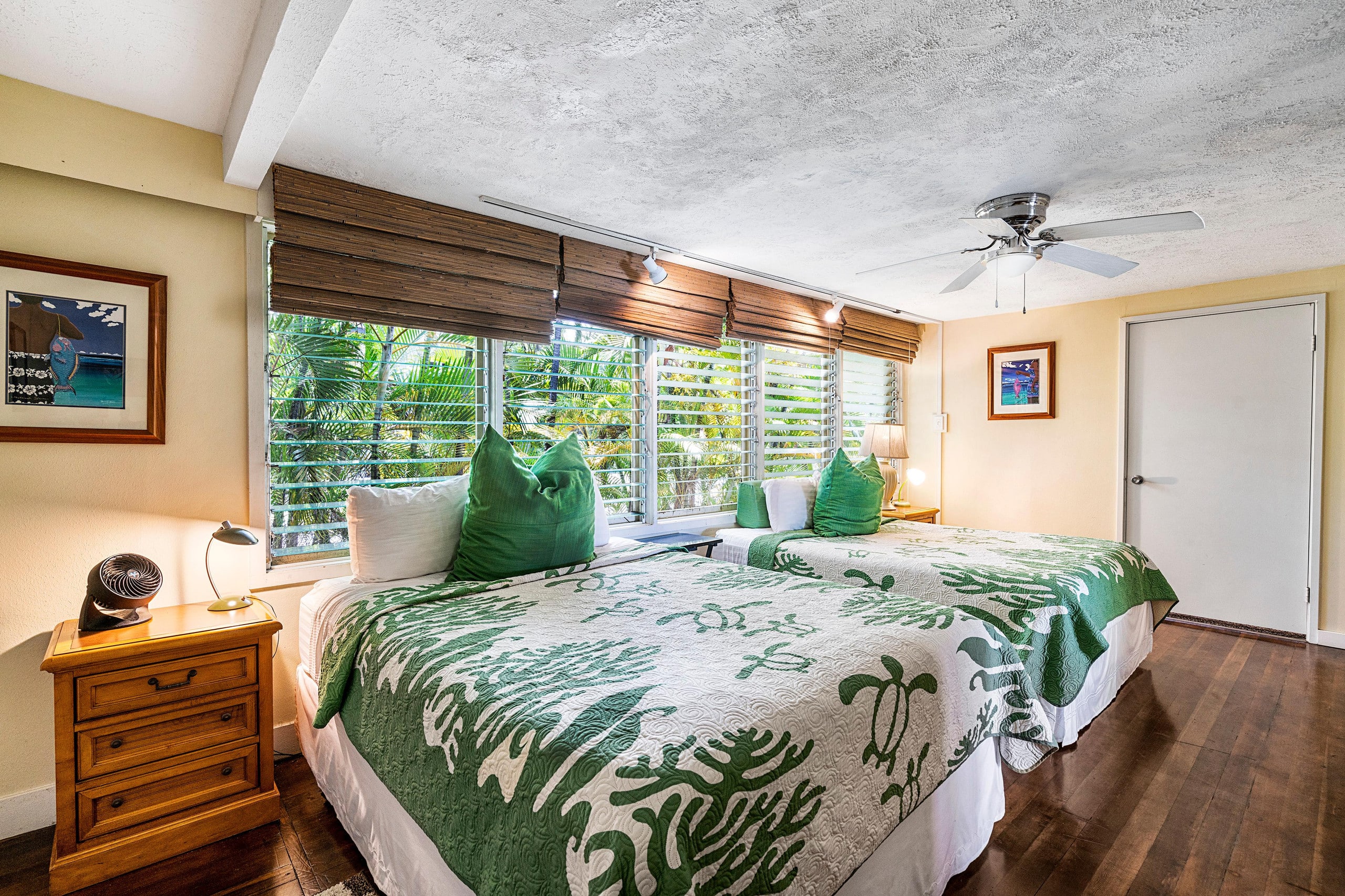 Home in Kailua-Kona · ★4.38 · 3 bedrooms · 5 beds · 3 baths - Image 21