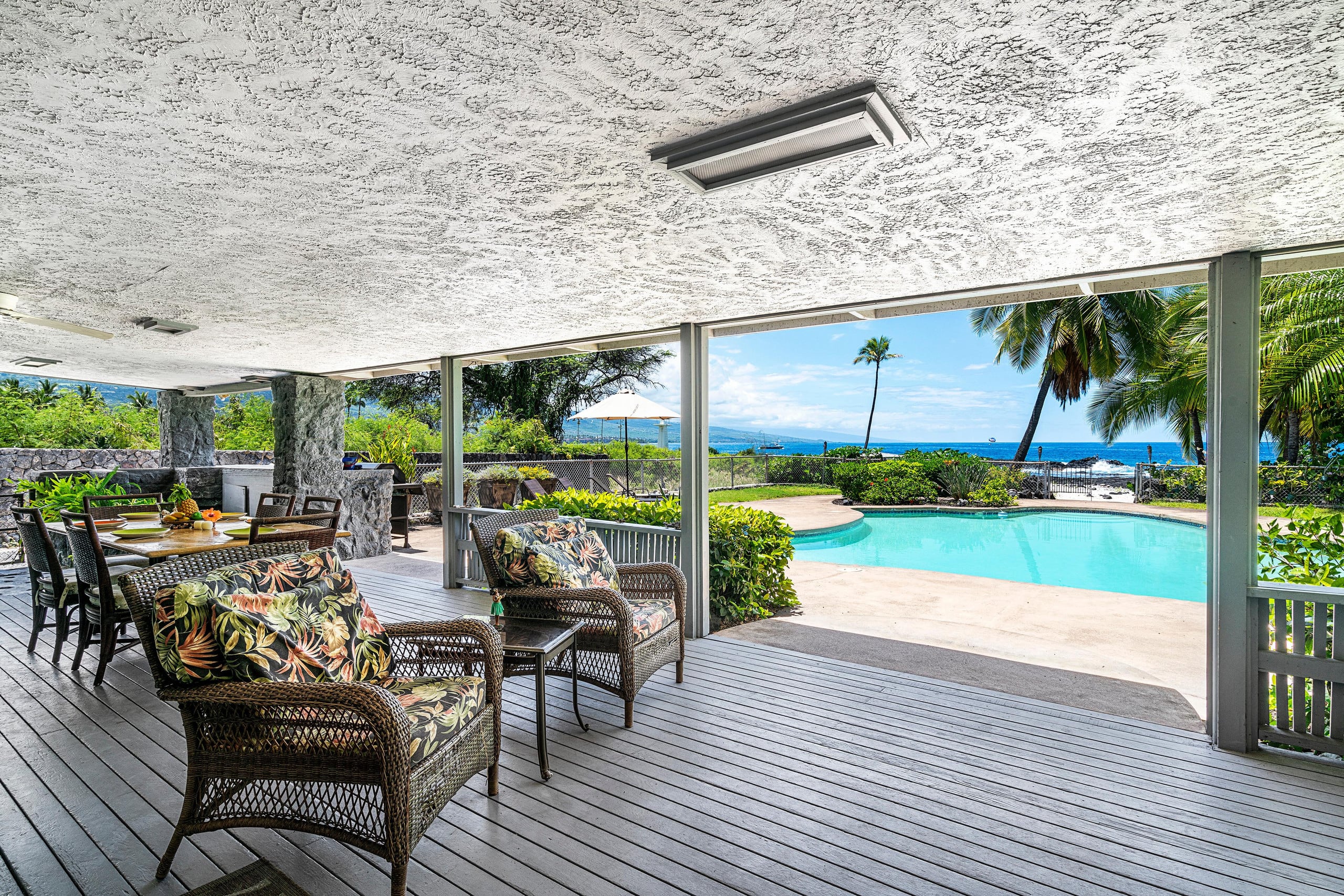 Home in Kailua-Kona · ★4.38 · 3 bedrooms · 5 beds · 3 baths - Image 6