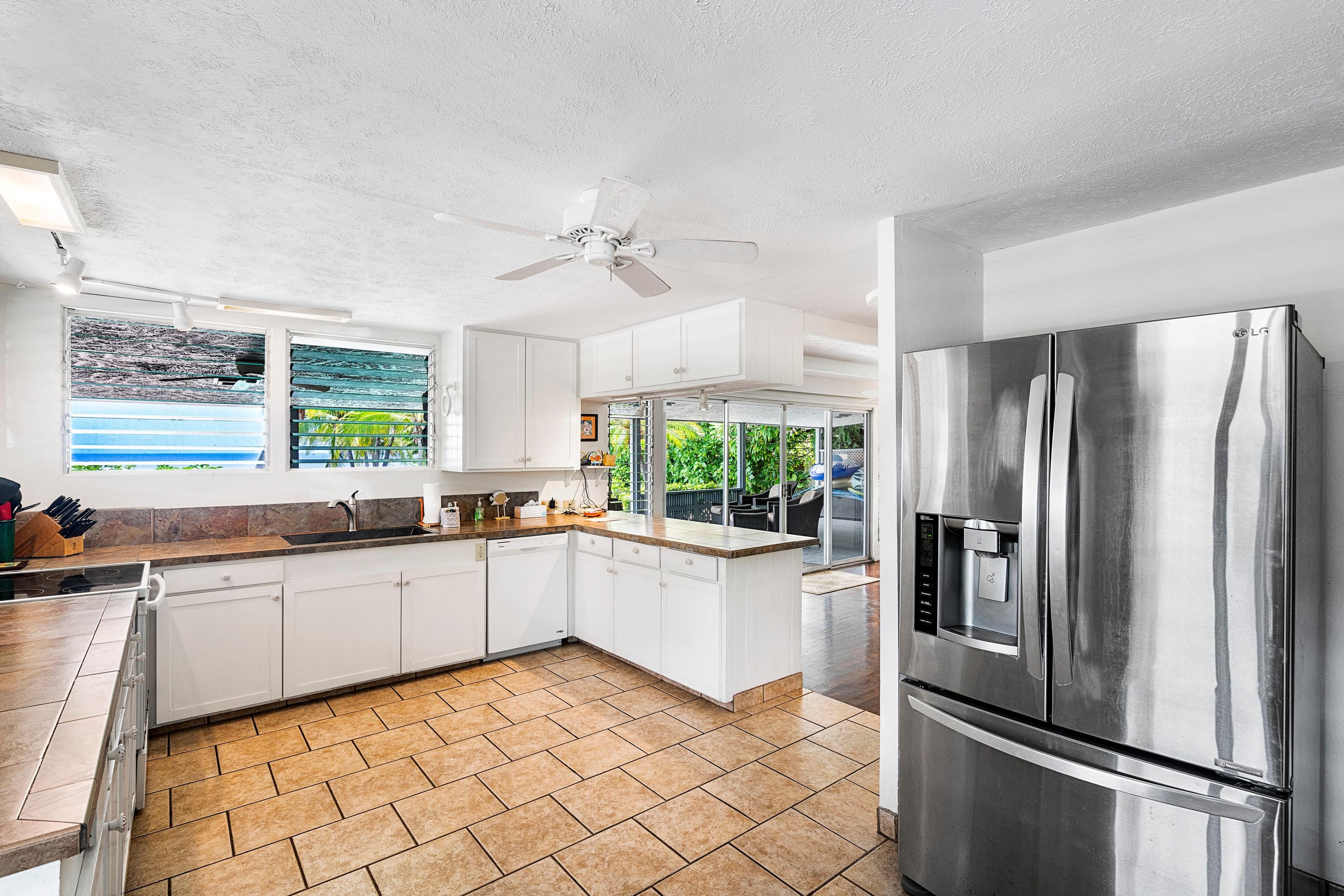 Home in Kailua-Kona · ★4.38 · 3 bedrooms · 5 beds · 3 baths - Image 13