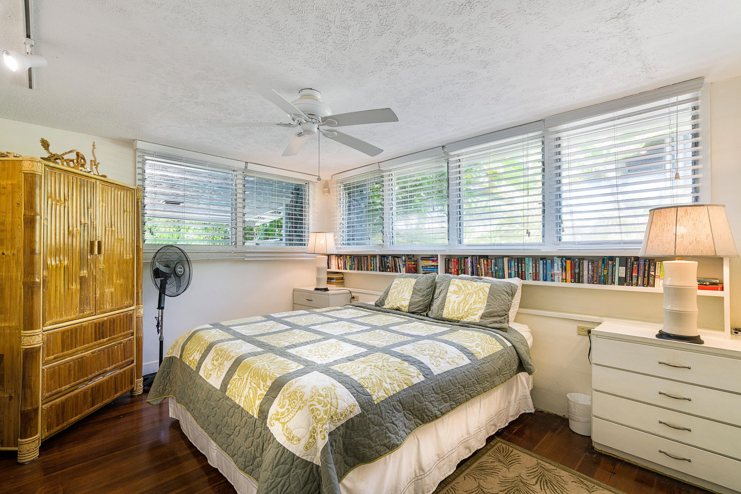 Home in Kailua-Kona · ★4.38 · 3 bedrooms · 5 beds · 3 baths - Image 17