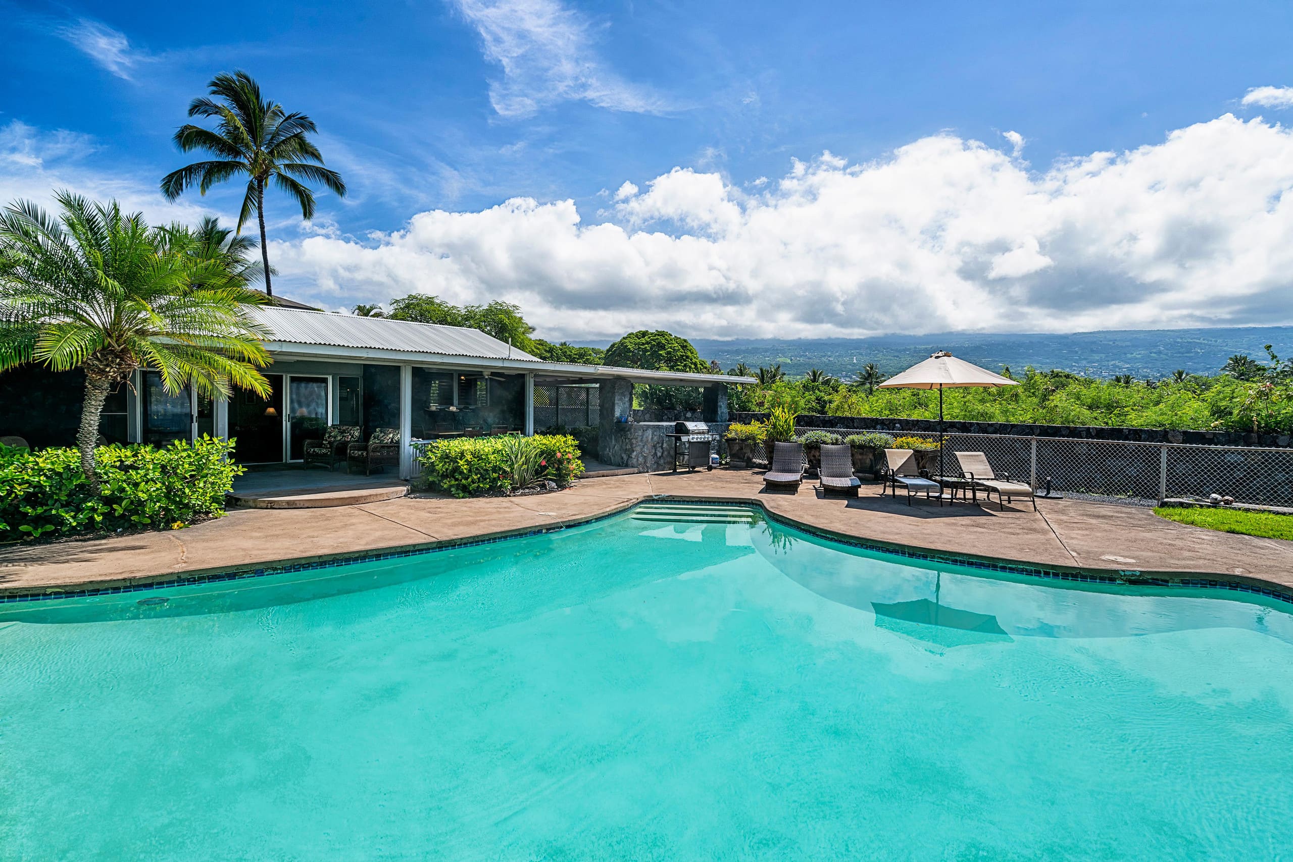 Home in Kailua-Kona · ★4.38 · 3 bedrooms · 5 beds · 3 baths - Image 31