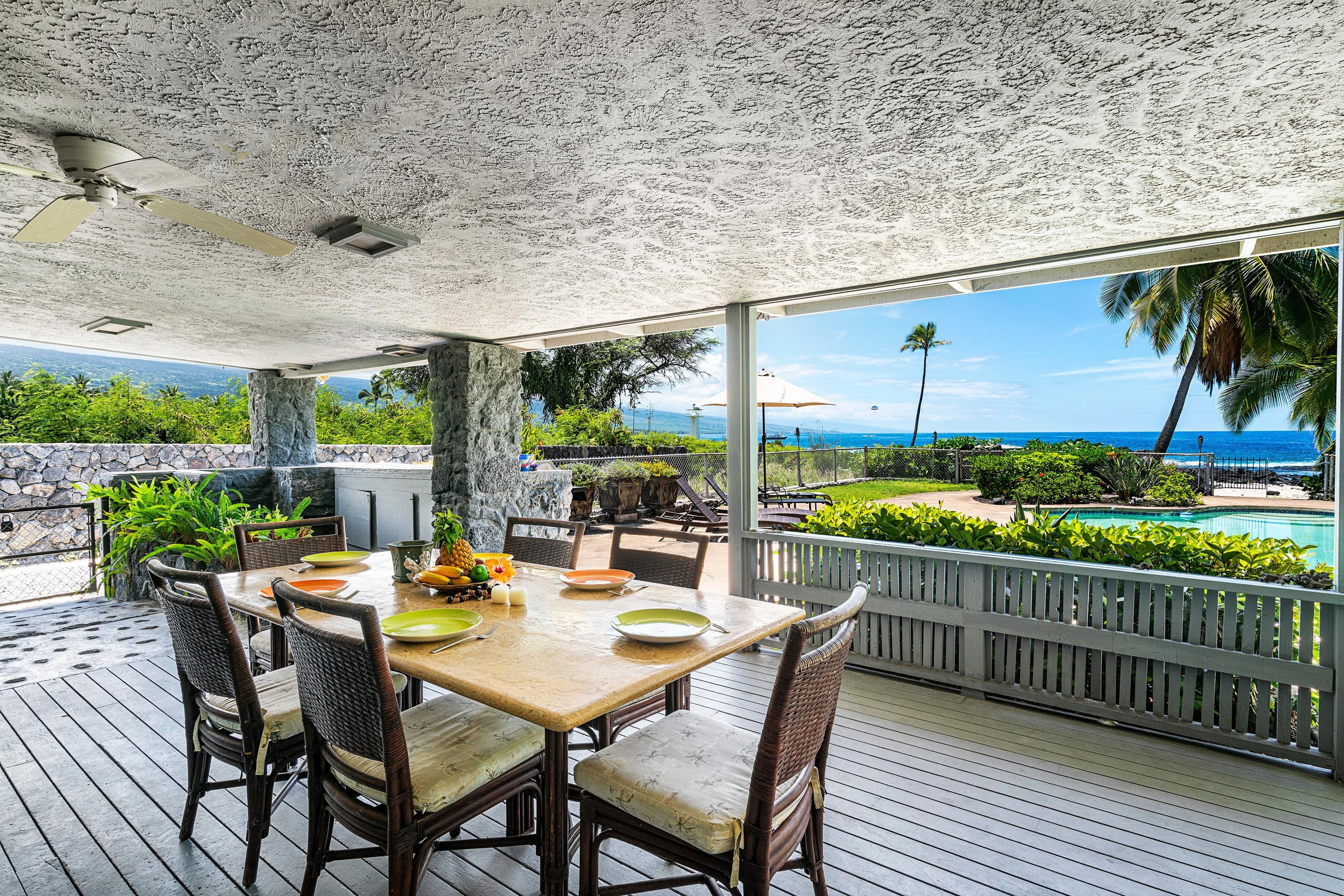 Home in Kailua-Kona · ★4.38 · 3 bedrooms · 5 beds · 3 baths - Image 5