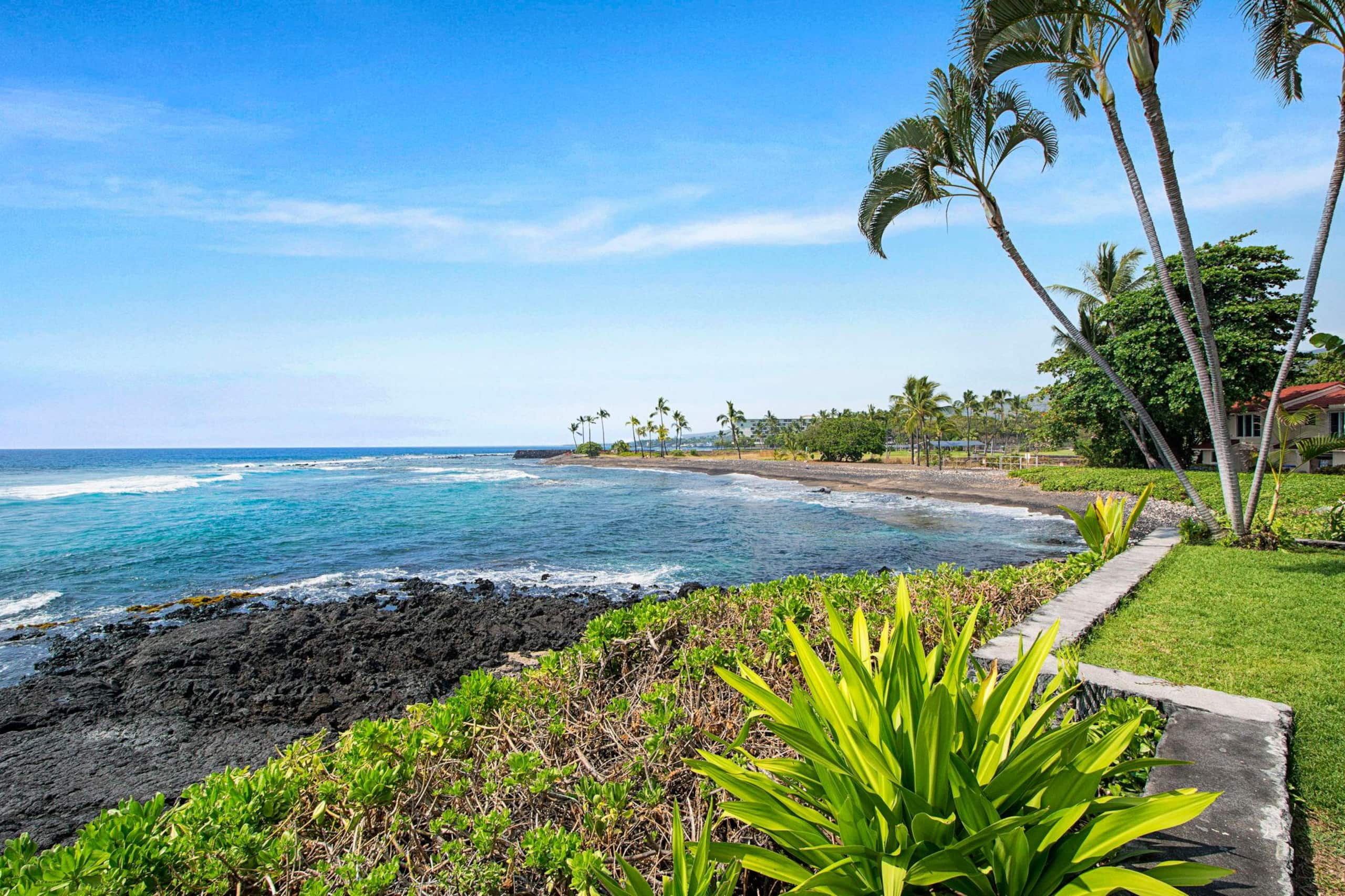 Condo in Kailua-Kona · ★4.67 · 2 bedrooms · 3 beds · 2 baths - Image 47