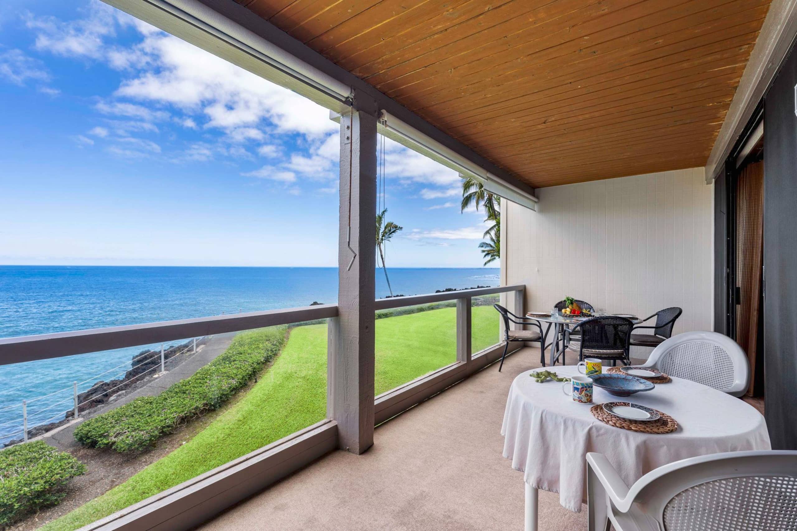 Condo in Kailua-Kona · ★4.67 · 2 bedrooms · 3 beds · 2 baths - Image 5