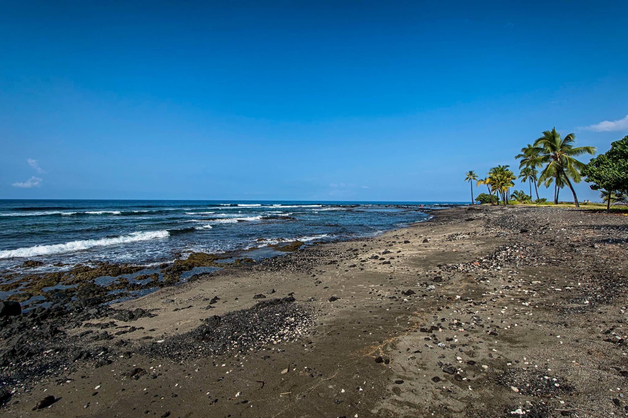 Condo in Kailua-Kona · ★4.67 · 2 bedrooms · 3 beds · 2 baths - Image 42
