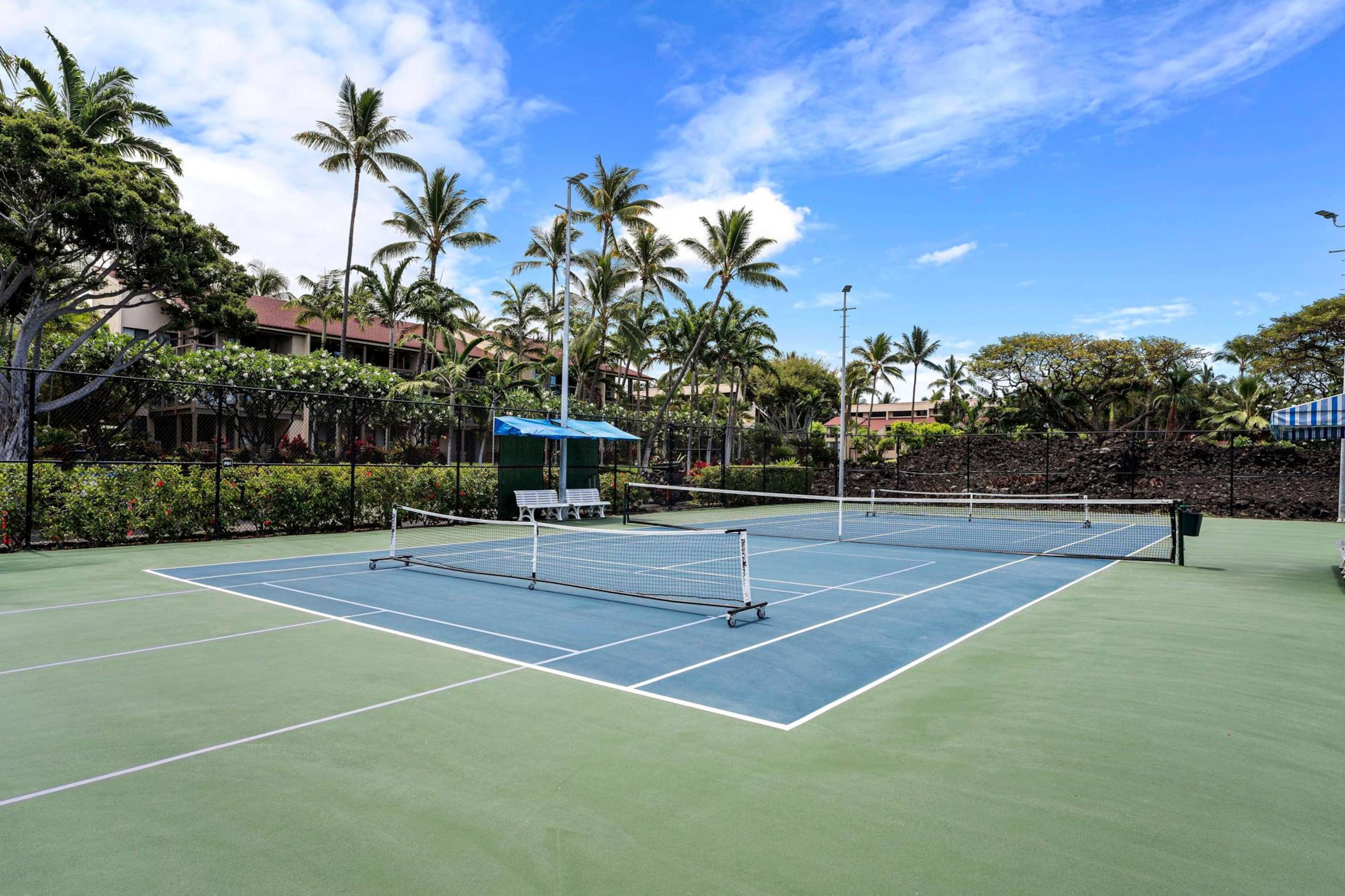 Condo in Kailua-Kona · ★4.67 · 2 bedrooms · 3 beds · 2 baths - Image 52