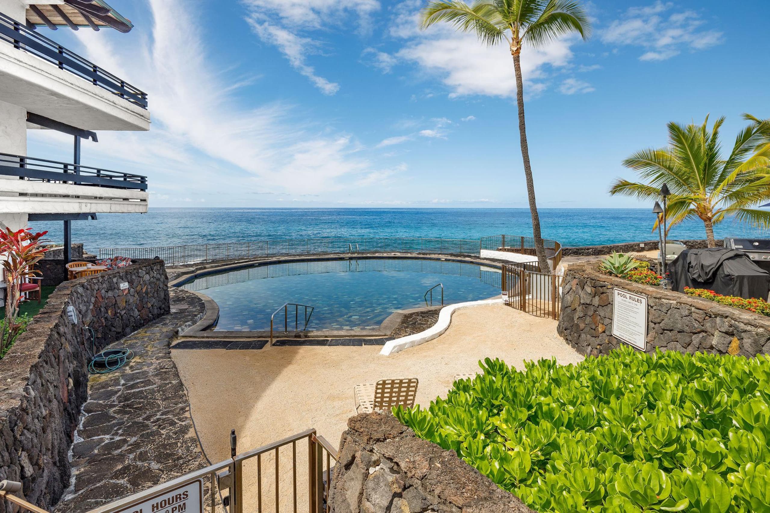 Condo in Kailua-Kona · ★4.6 · 1 bedroom · 2 beds · 1 private bath - Image 22