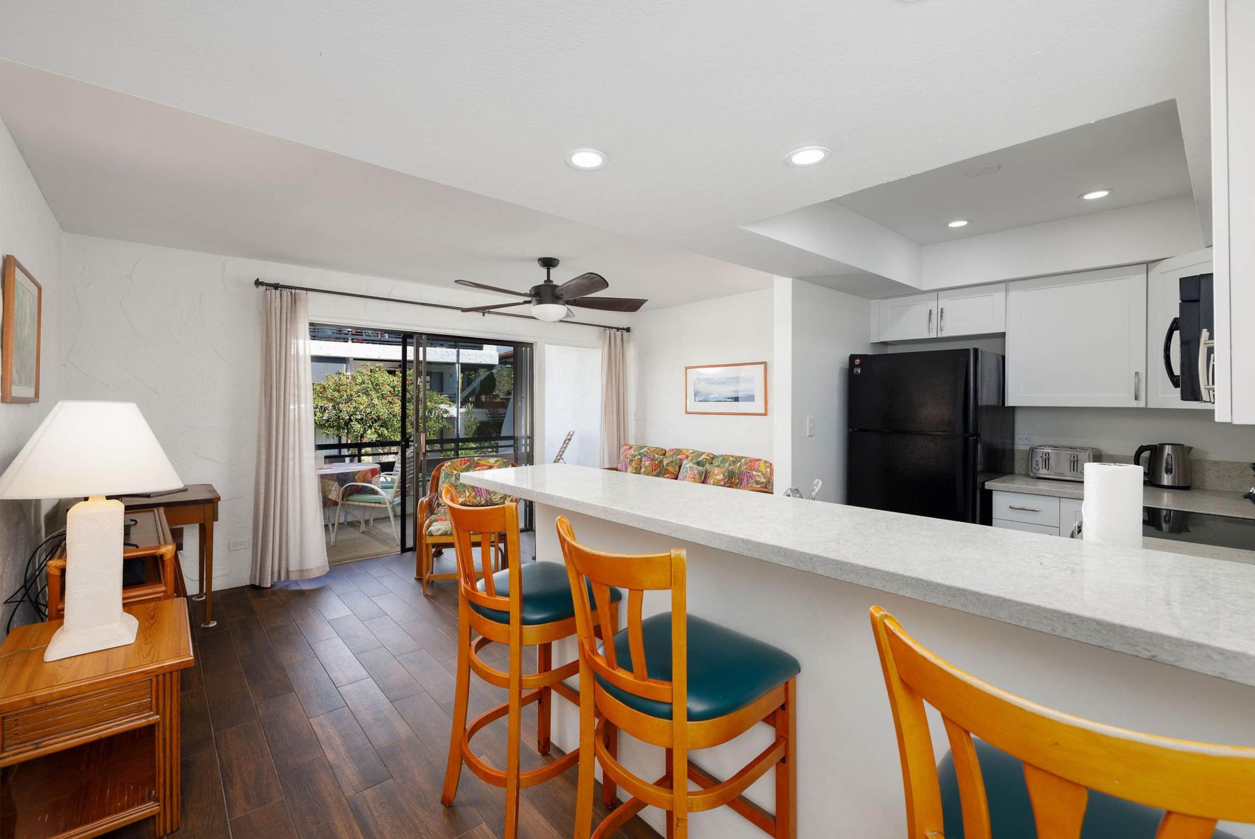 Condo in Kailua-Kona · ★4.6 · 1 bedroom · 2 beds · 1 private bath - Image 8