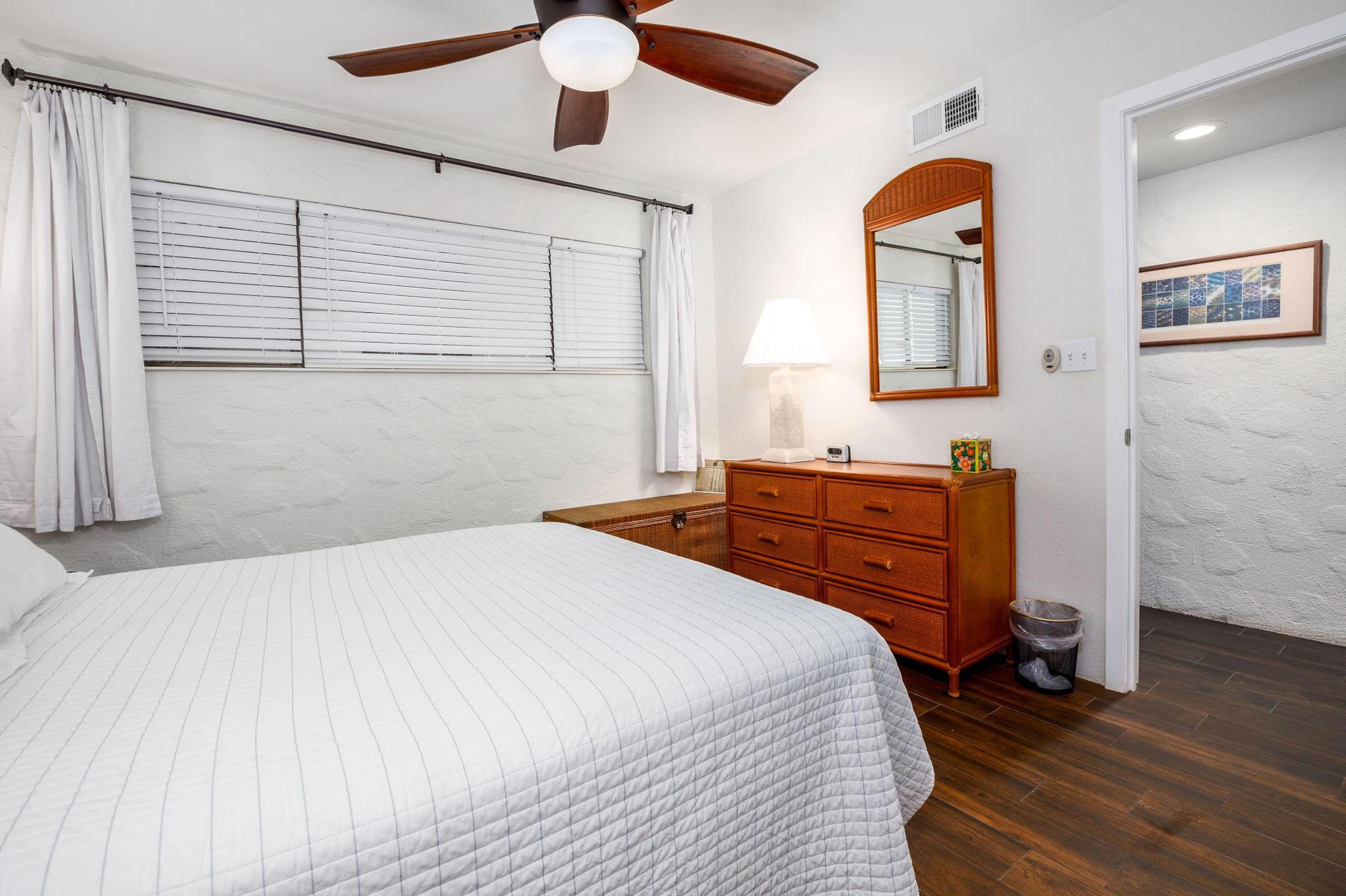 Condo in Kailua-Kona · ★4.6 · 1 bedroom · 2 beds · 1 private bath - Image 11