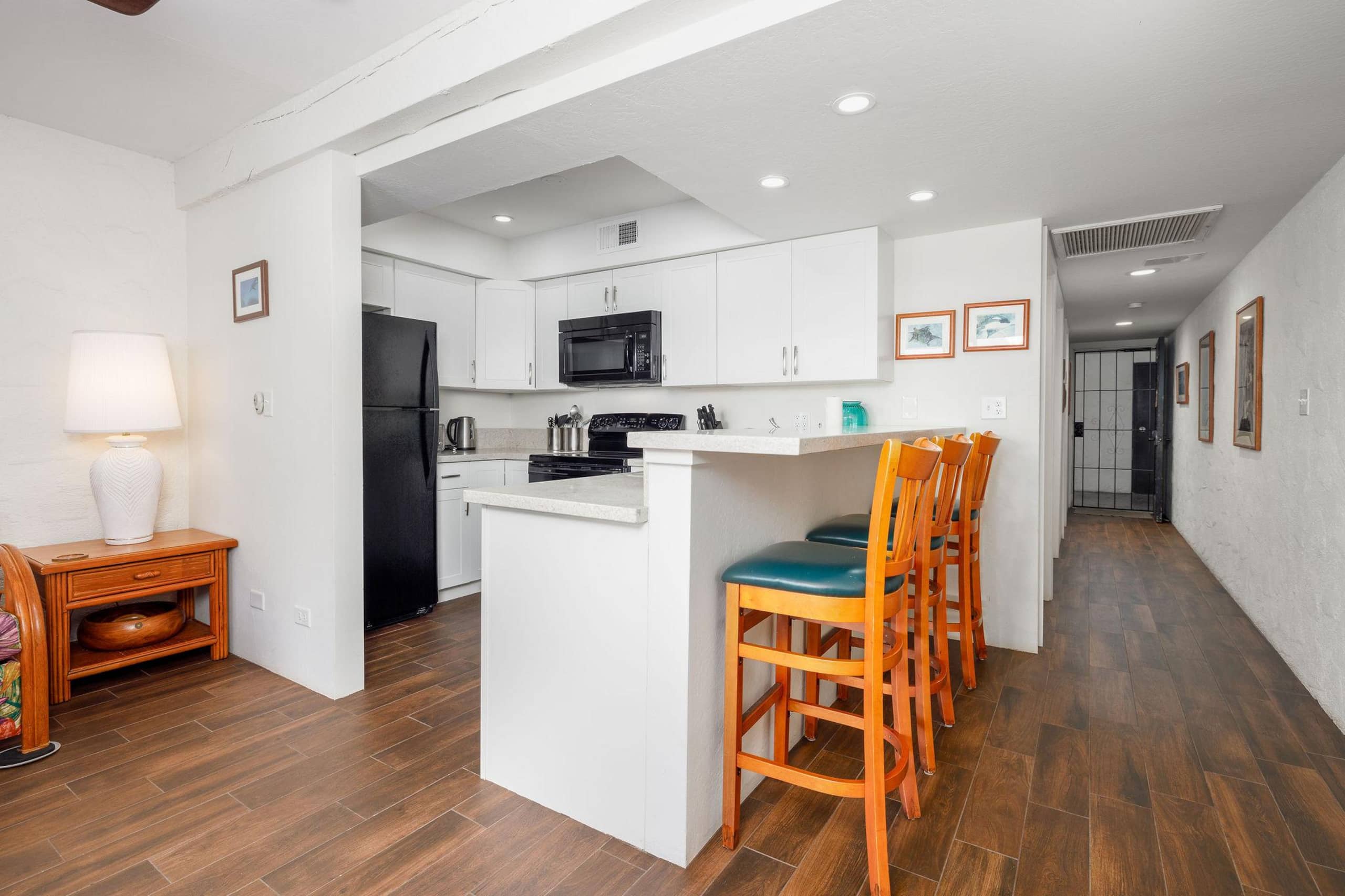 Condo in Kailua-Kona · ★4.6 · 1 bedroom · 2 beds · 1 private bath - Image 7