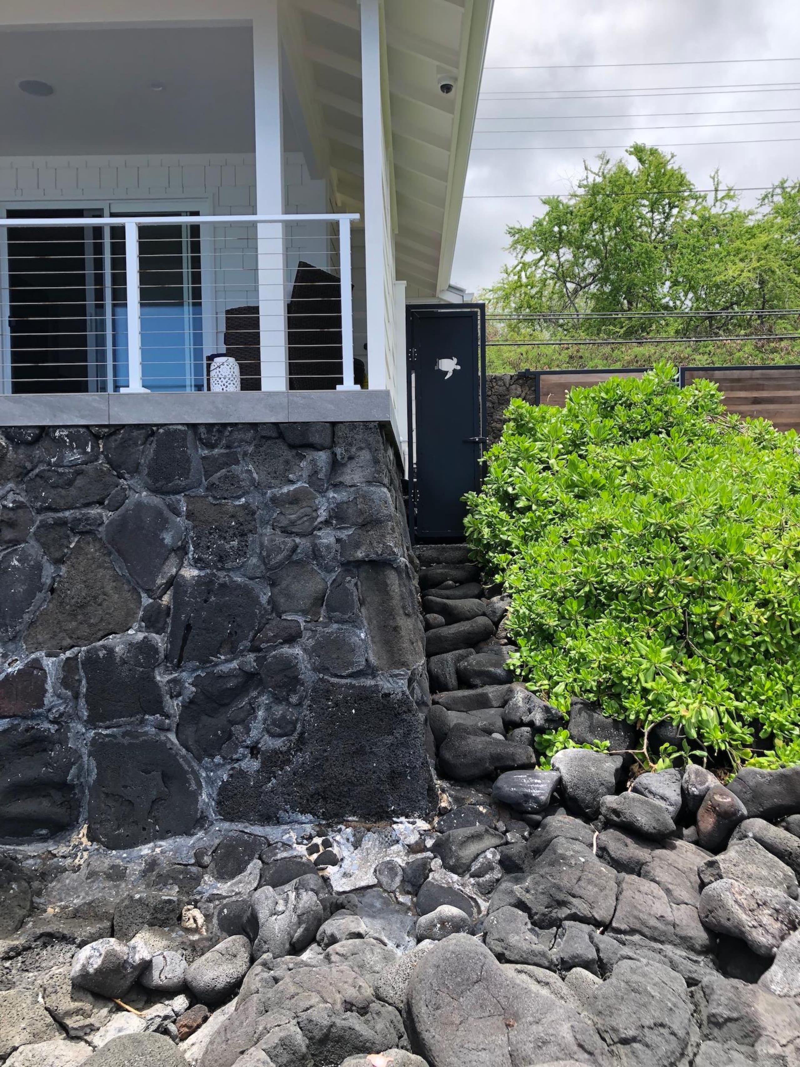 Home in Kailua-Kona · ★4.94 · 2 bedrooms · 2 beds · 2 baths - Image 20