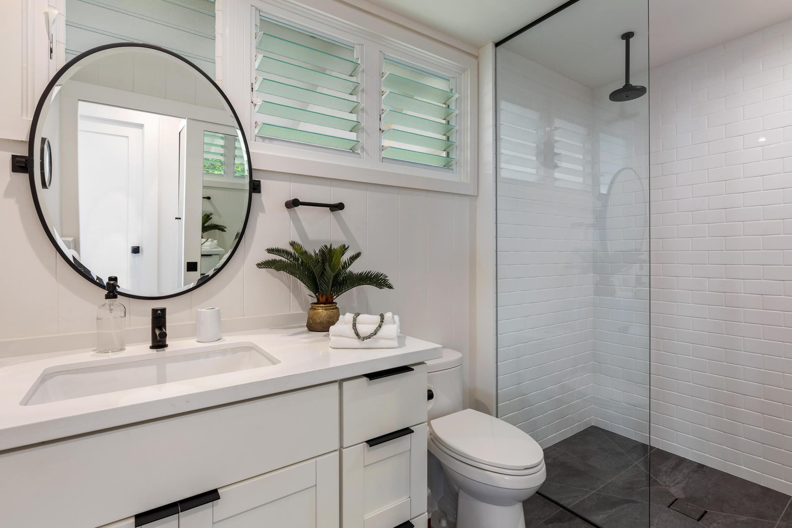 Home in Kailua-Kona · ★4.94 · 2 bedrooms · 2 beds · 2 baths - Image 14